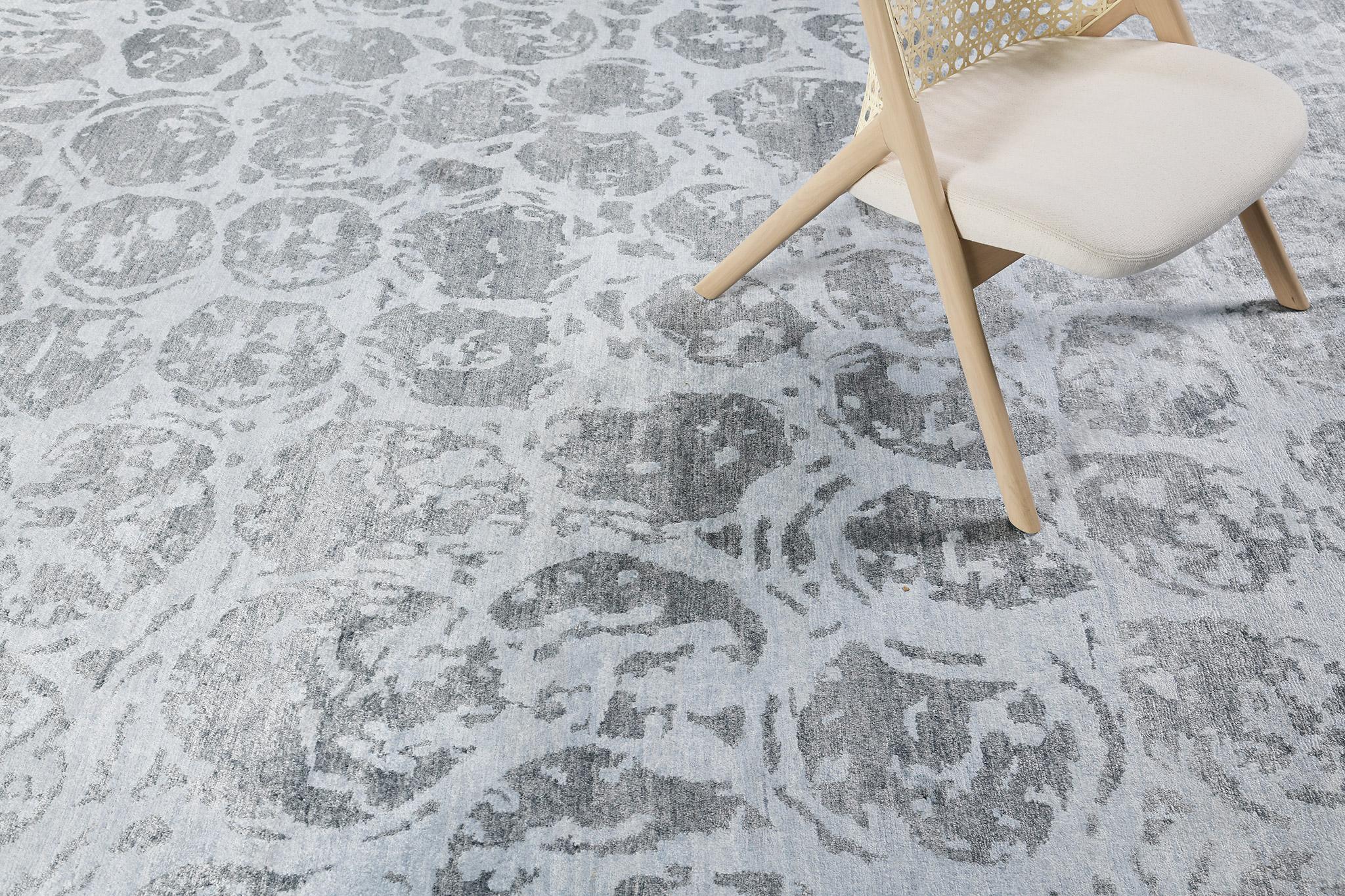 Mehraban Rugs, Tappeto in seta di bambù dal design moderno A1909 in vendita 3