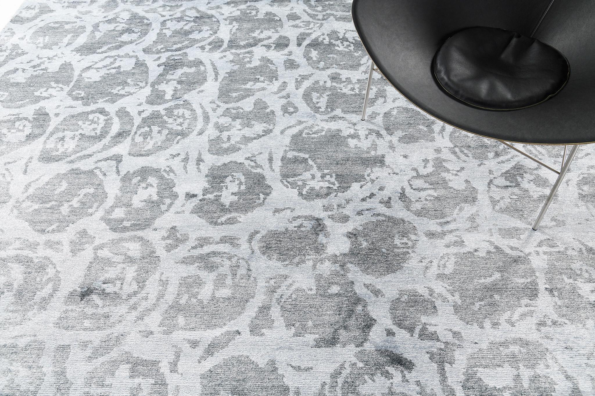 Mehraban Rugs, Tappeto in seta di bambù dal design moderno A1909 in vendita 5