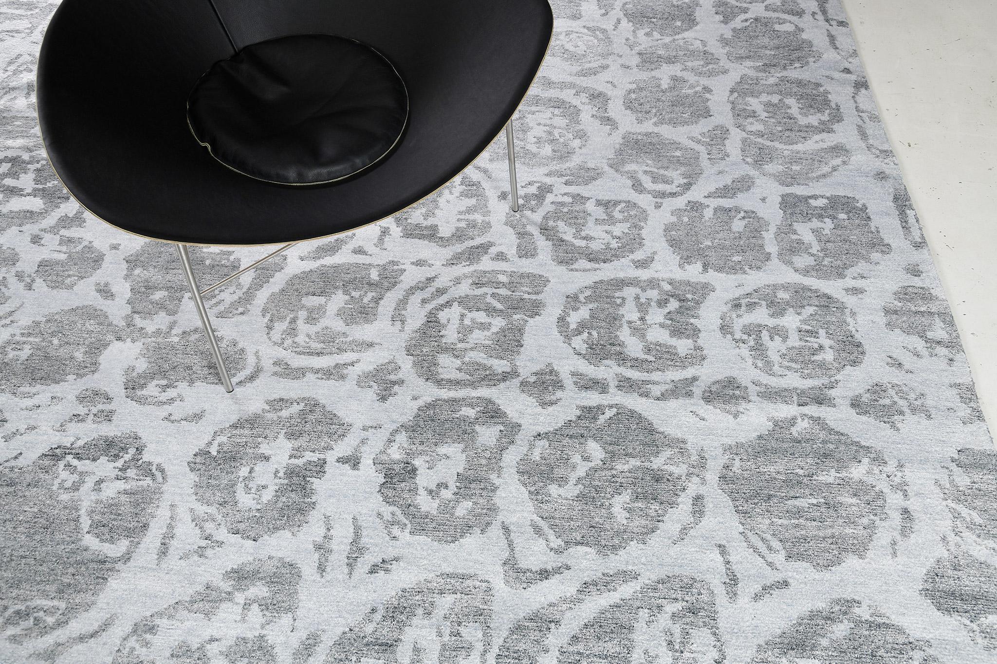 Mehraban Rugs, Tappeto in seta di bambù dal design moderno A1909 in vendita 6