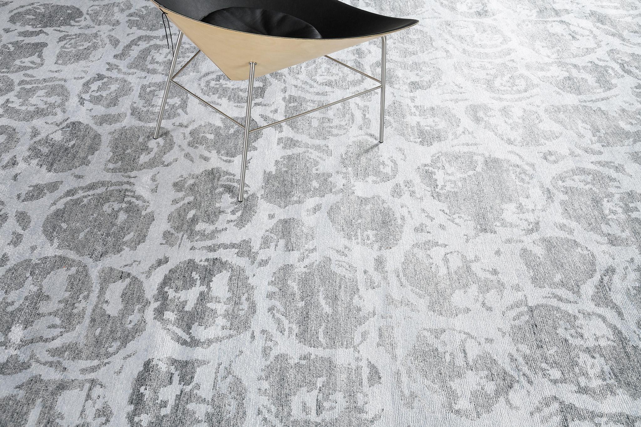 Mehraban Rugs, Tappeto in seta di bambù dal design moderno A1909 in vendita 8