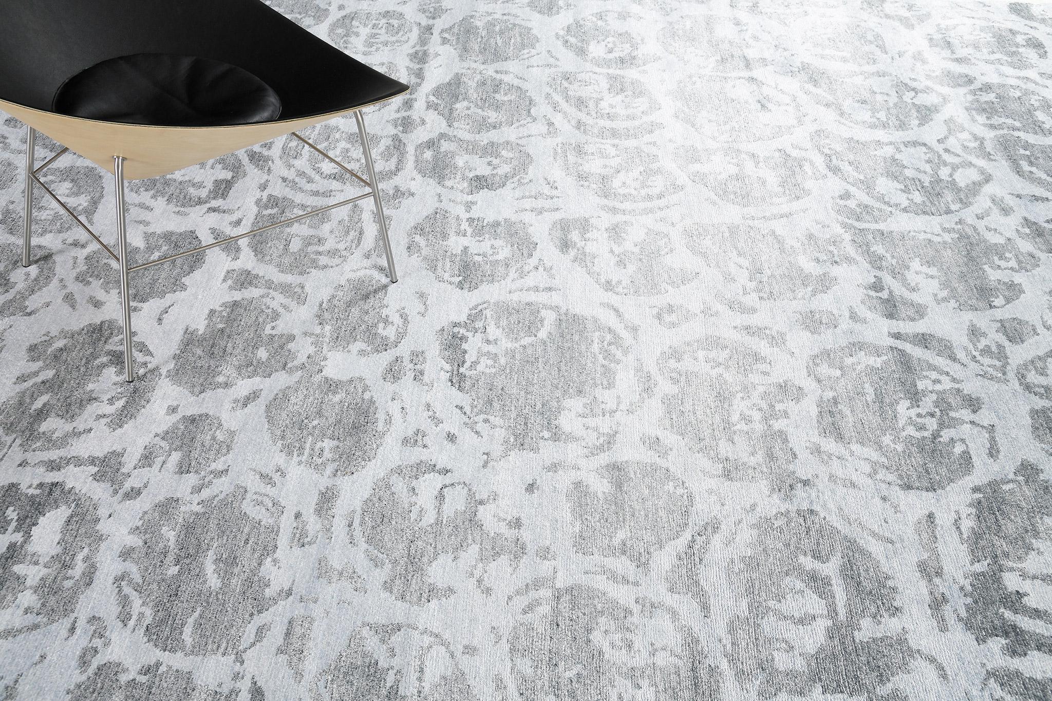 Mehraban Rugs, Tappeto in seta di bambù dal design moderno A1909 in vendita 10