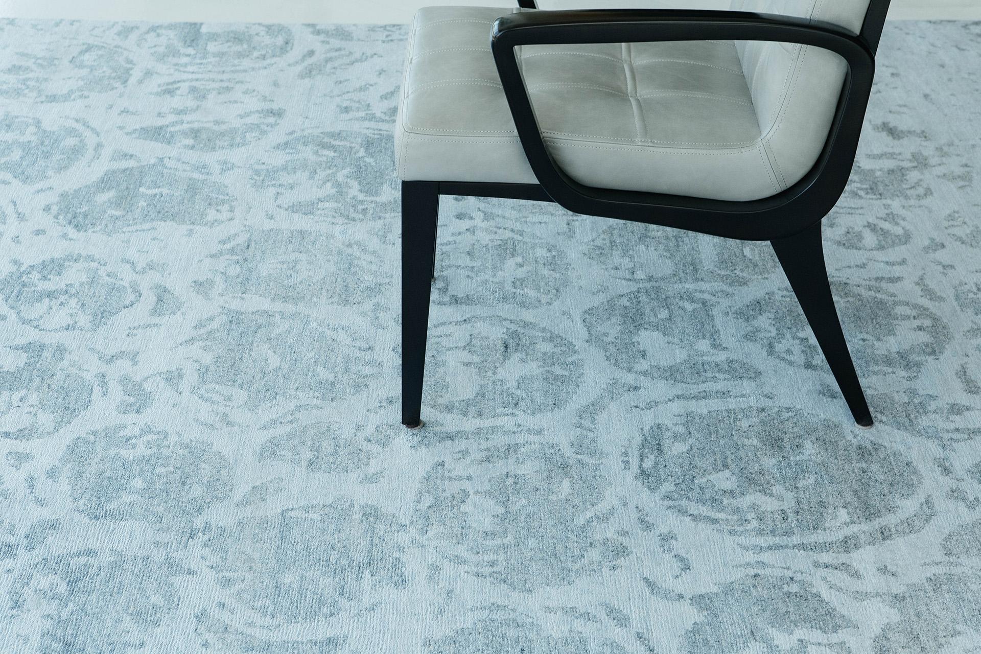 Annodato a mano Mehraban Rugs, Tappeto in seta di bambù dal design moderno A1909 in vendita