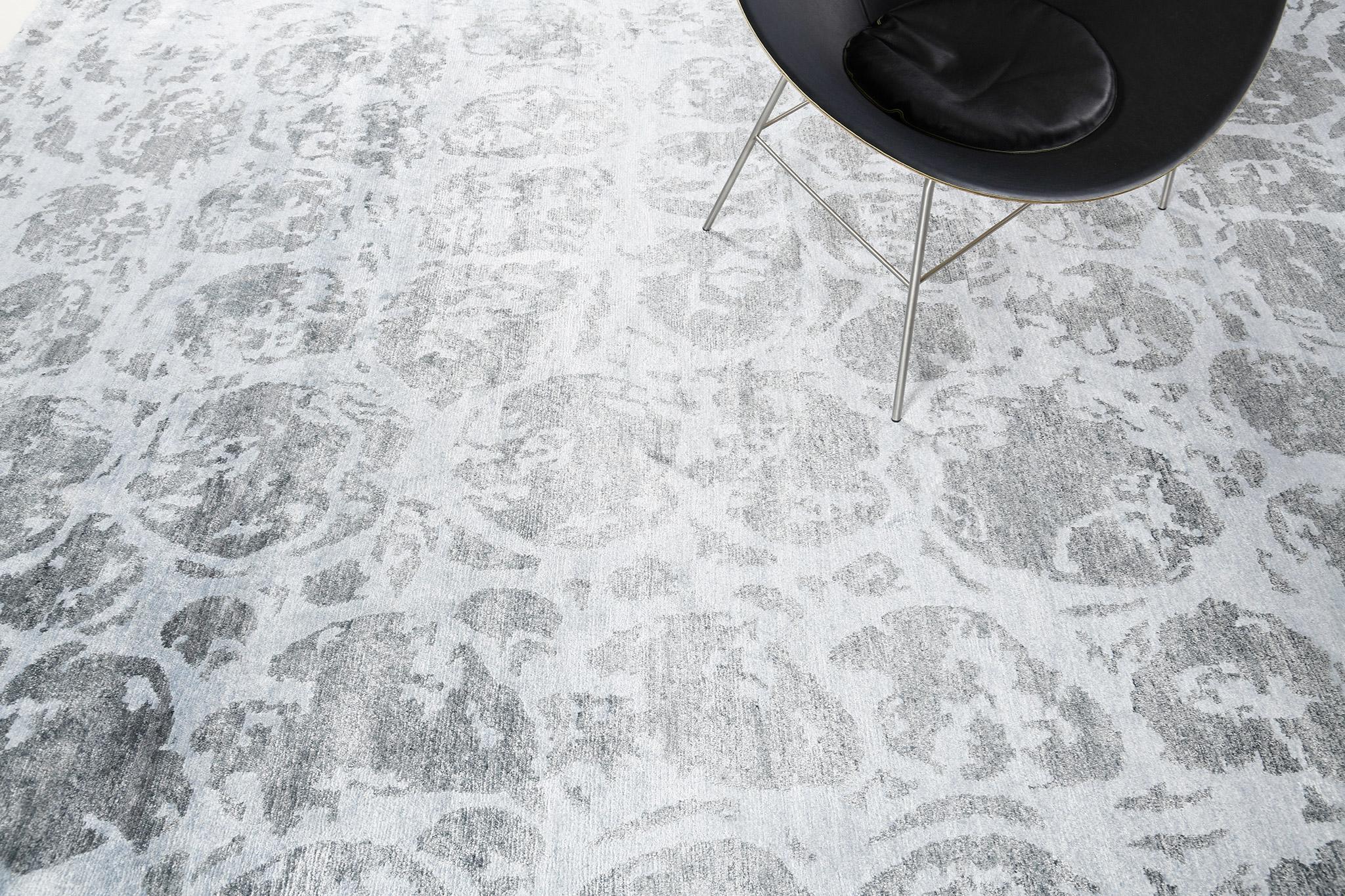 Mehraban Rugs, Tappeto in seta di bambù dal design moderno A1909 in vendita 2