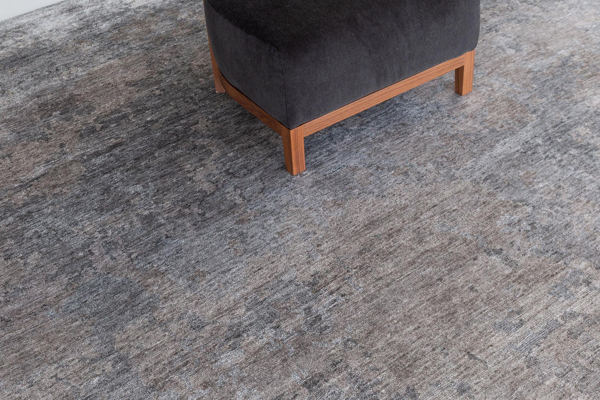 Mehraban Rugs, Tappeto in seta di bambù dal design moderno A2007 in vendita 4