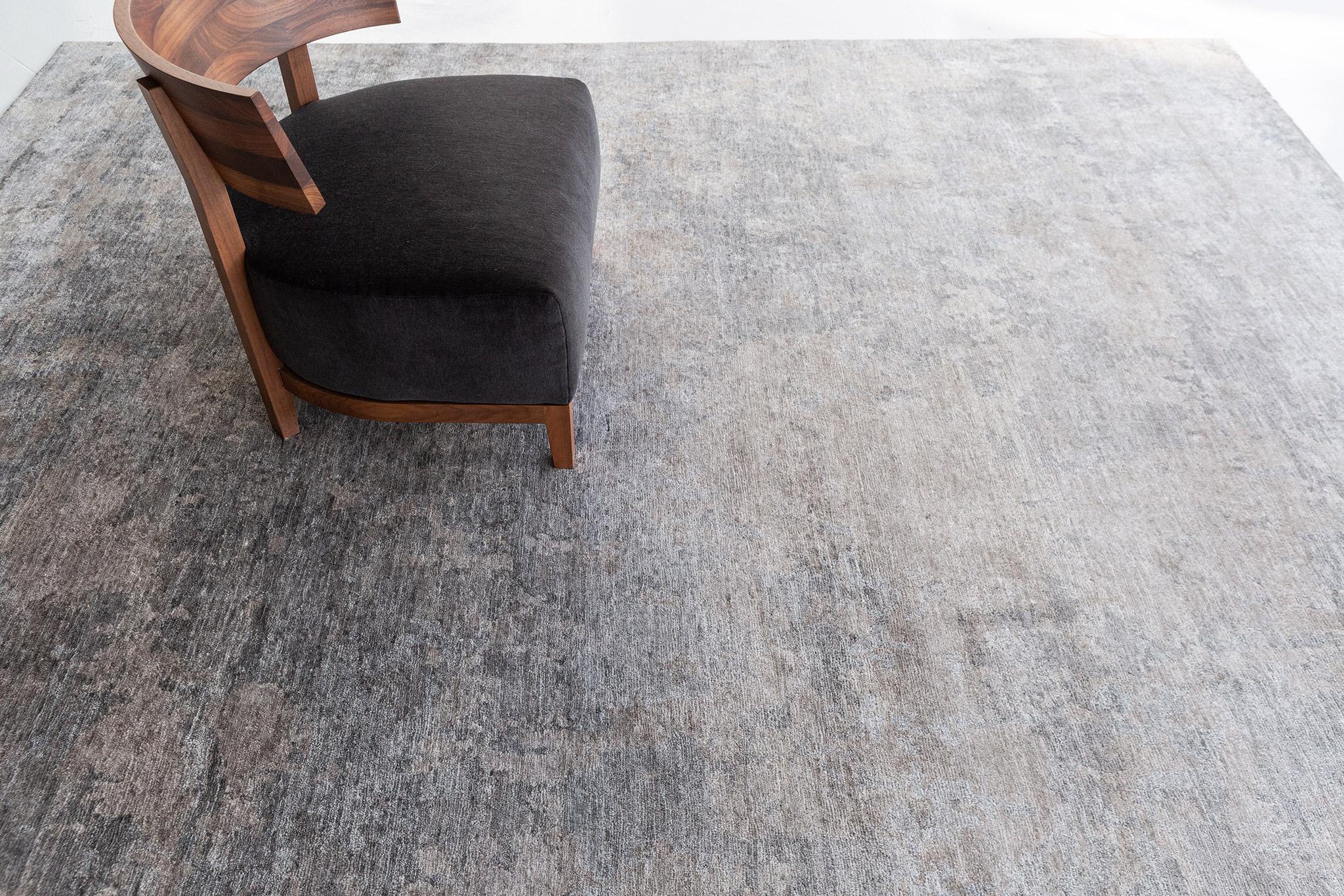 Seta Mehraban Rugs, Tappeto in seta di bambù dal design moderno A2007 in vendita