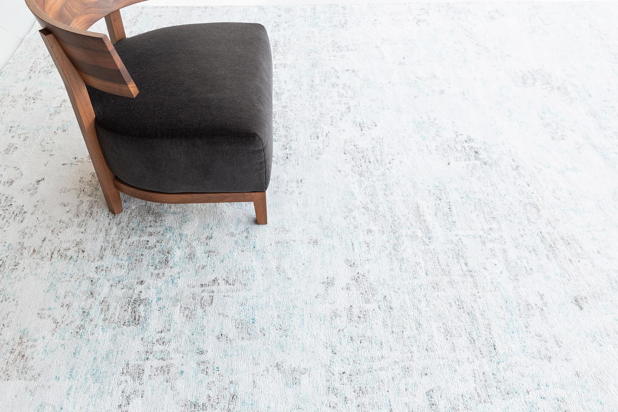 Seta Mehraban Rugs, Tappeto in seta di bambù dal design moderno A2010 in vendita
