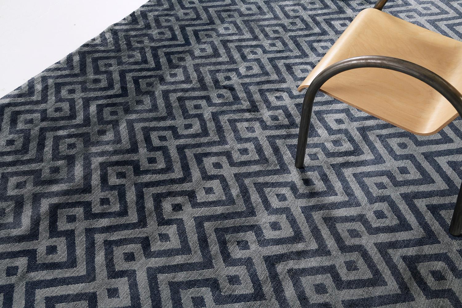 Mehraban Rugs, Tappeto di seta di bambù dal design moderno Devi in vendita 9