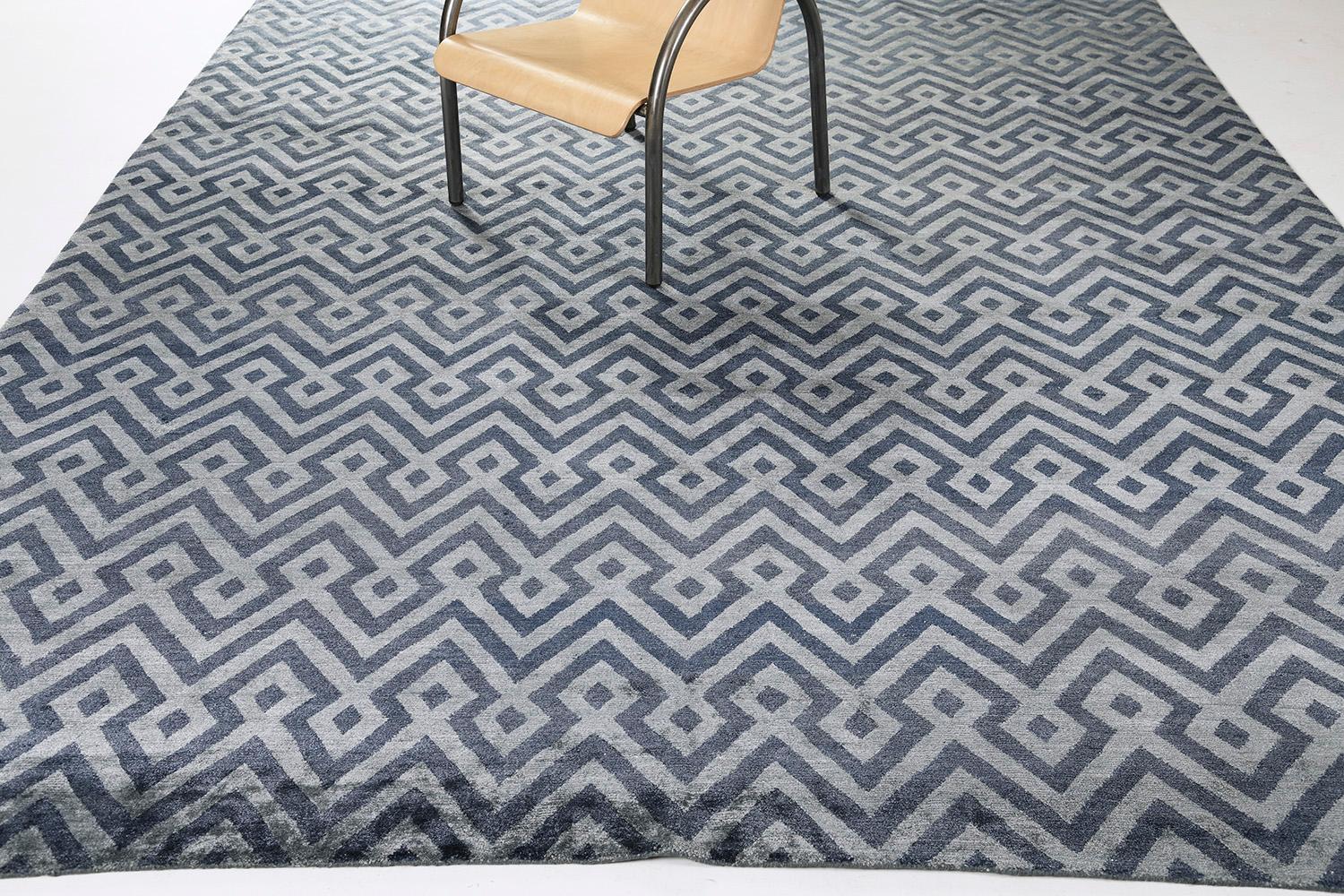 Seta Mehraban Rugs, Tappeto di seta di bambù dal design moderno Devi in vendita