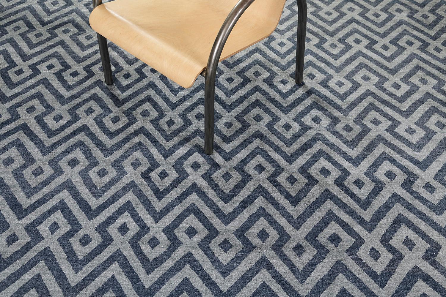 Mehraban Rugs, Tappeto di seta di bambù dal design moderno Devi in vendita 2