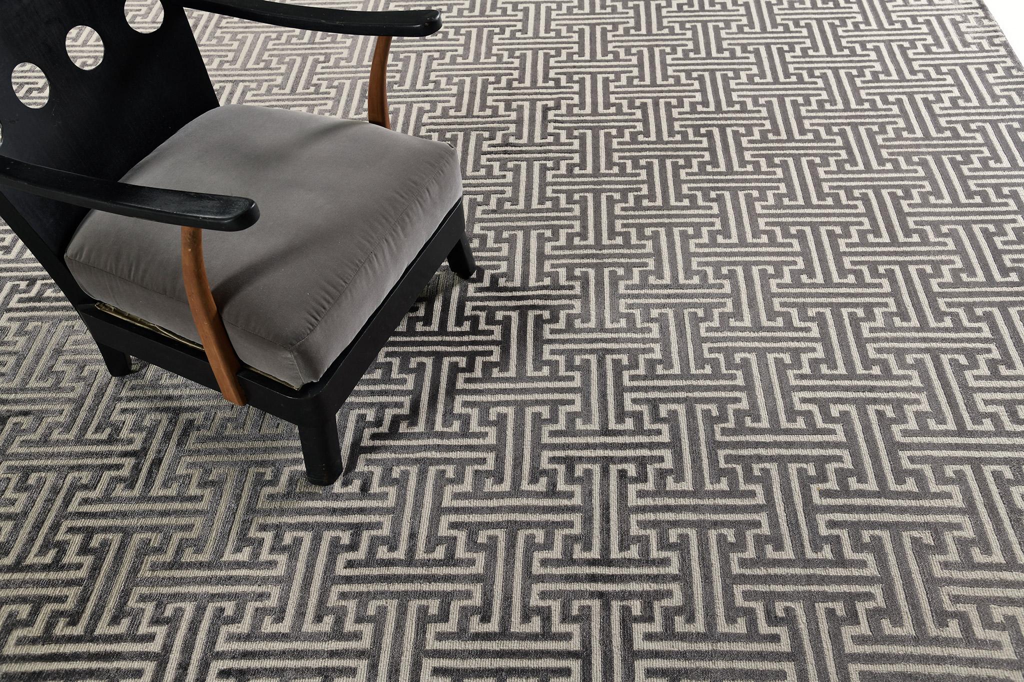 Indiano Mehraban Rugs in seta di bambù dal design moderno Greeky in vendita