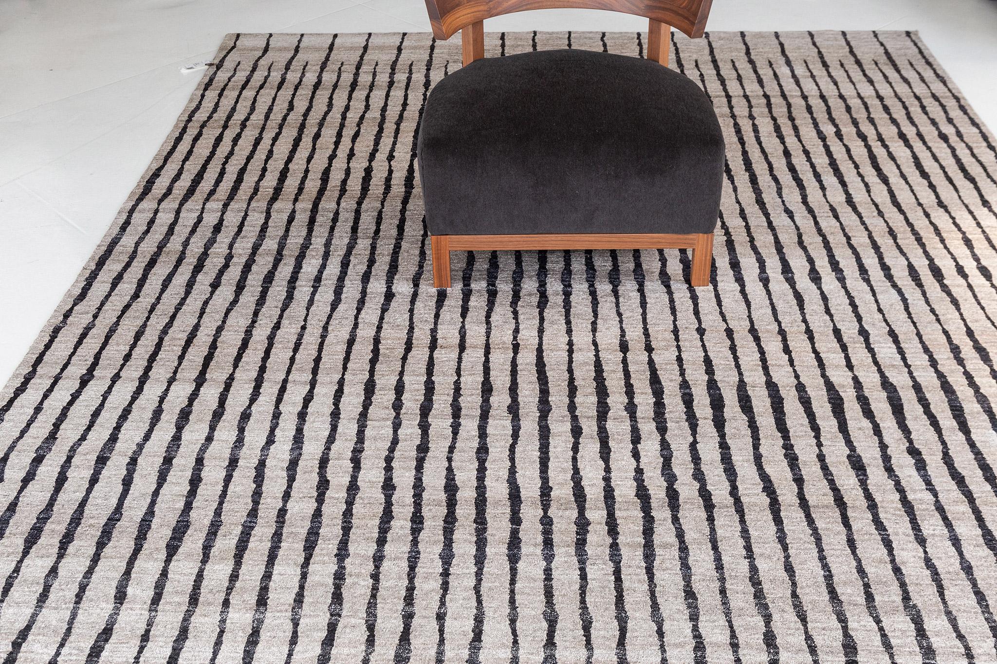 XXI secolo e contemporaneo Mehraban Rugs Linea in seta di bambù dal design moderno in vendita