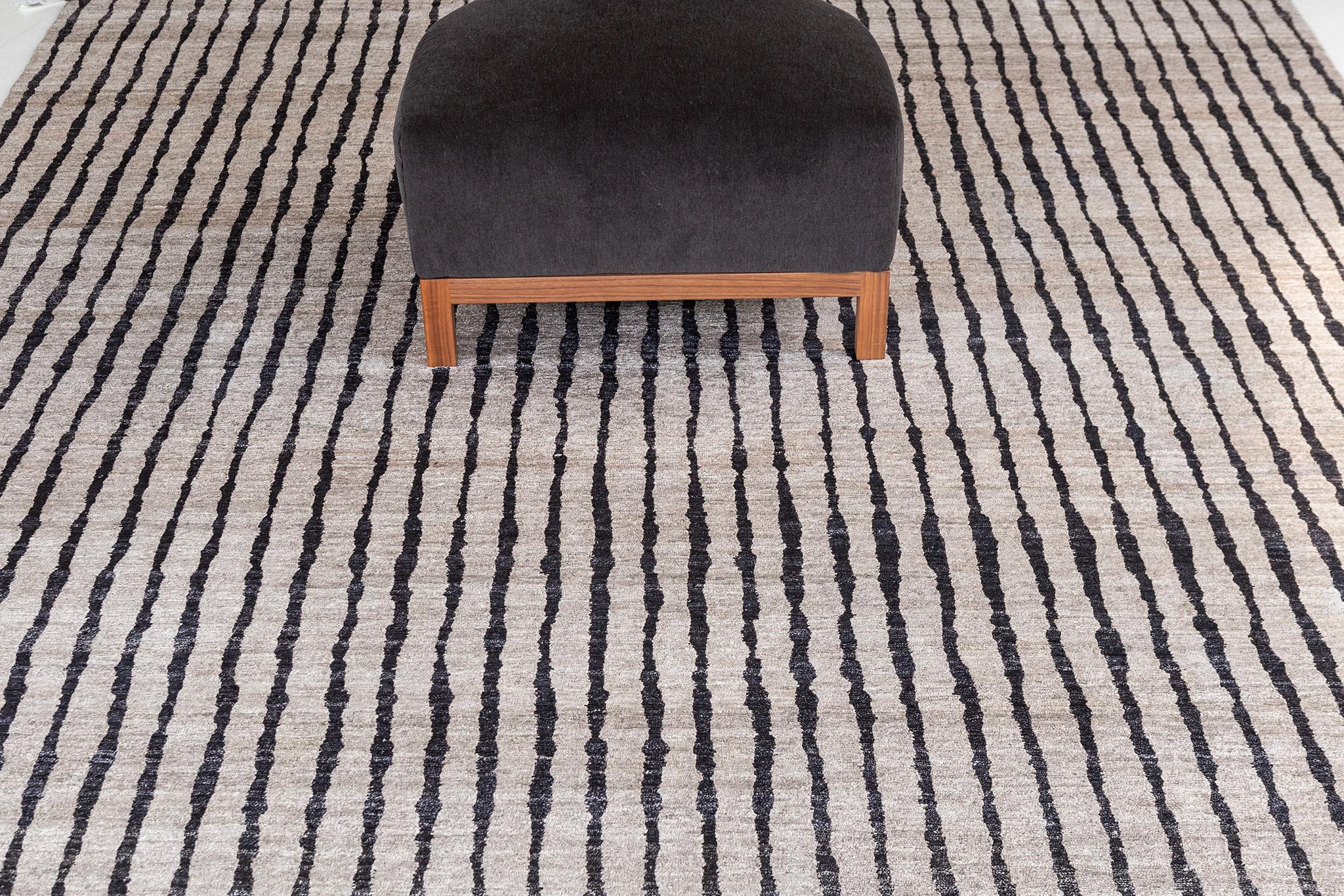 Seta Mehraban Rugs Linea in seta di bambù dal design moderno in vendita