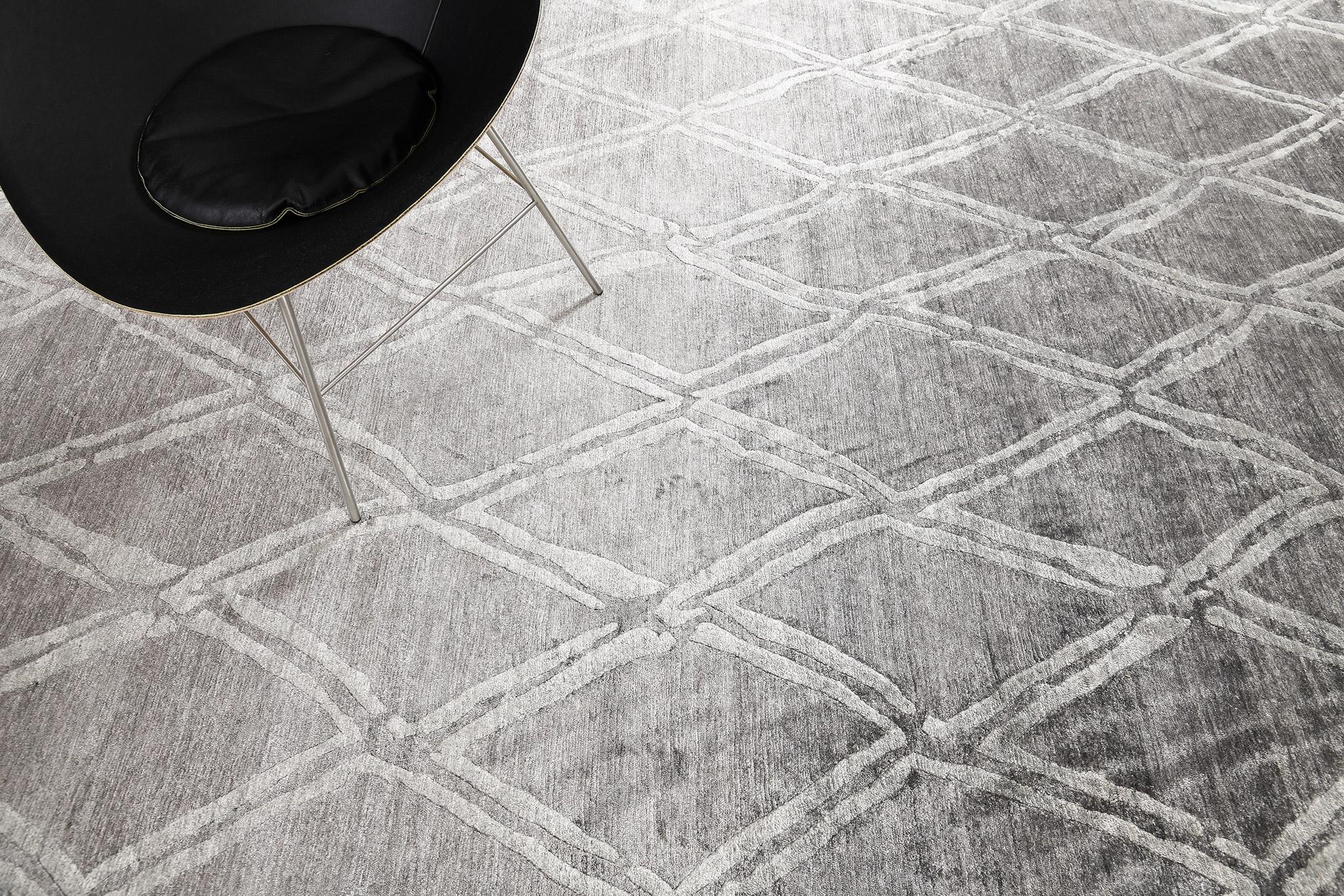 Mehraban Alfombra de seda de bambú de diseño moderno Palizada en relieve en venta 7