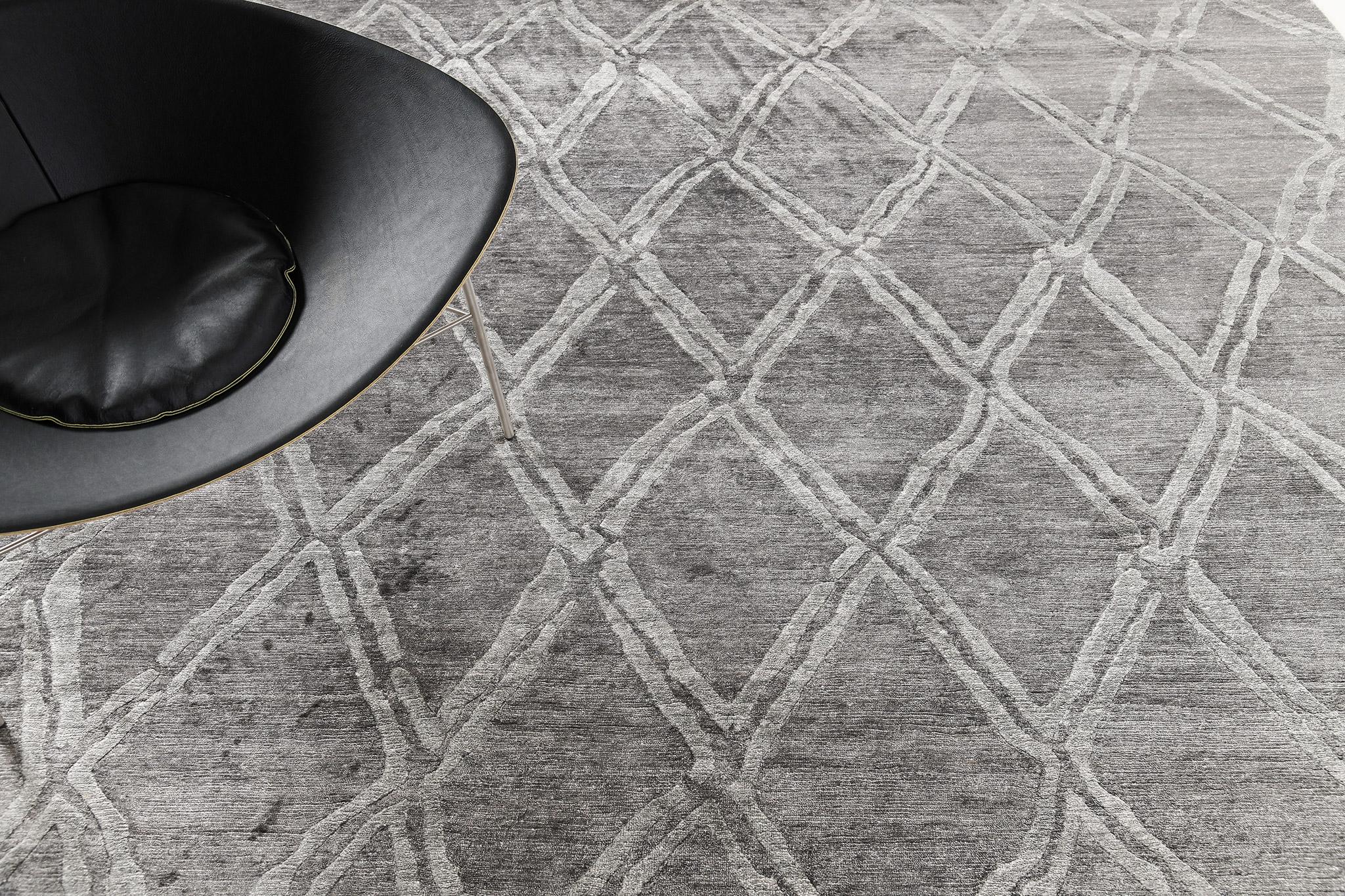 Mehraban Alfombra de seda de bambú de diseño moderno Palizada en relieve en venta 8