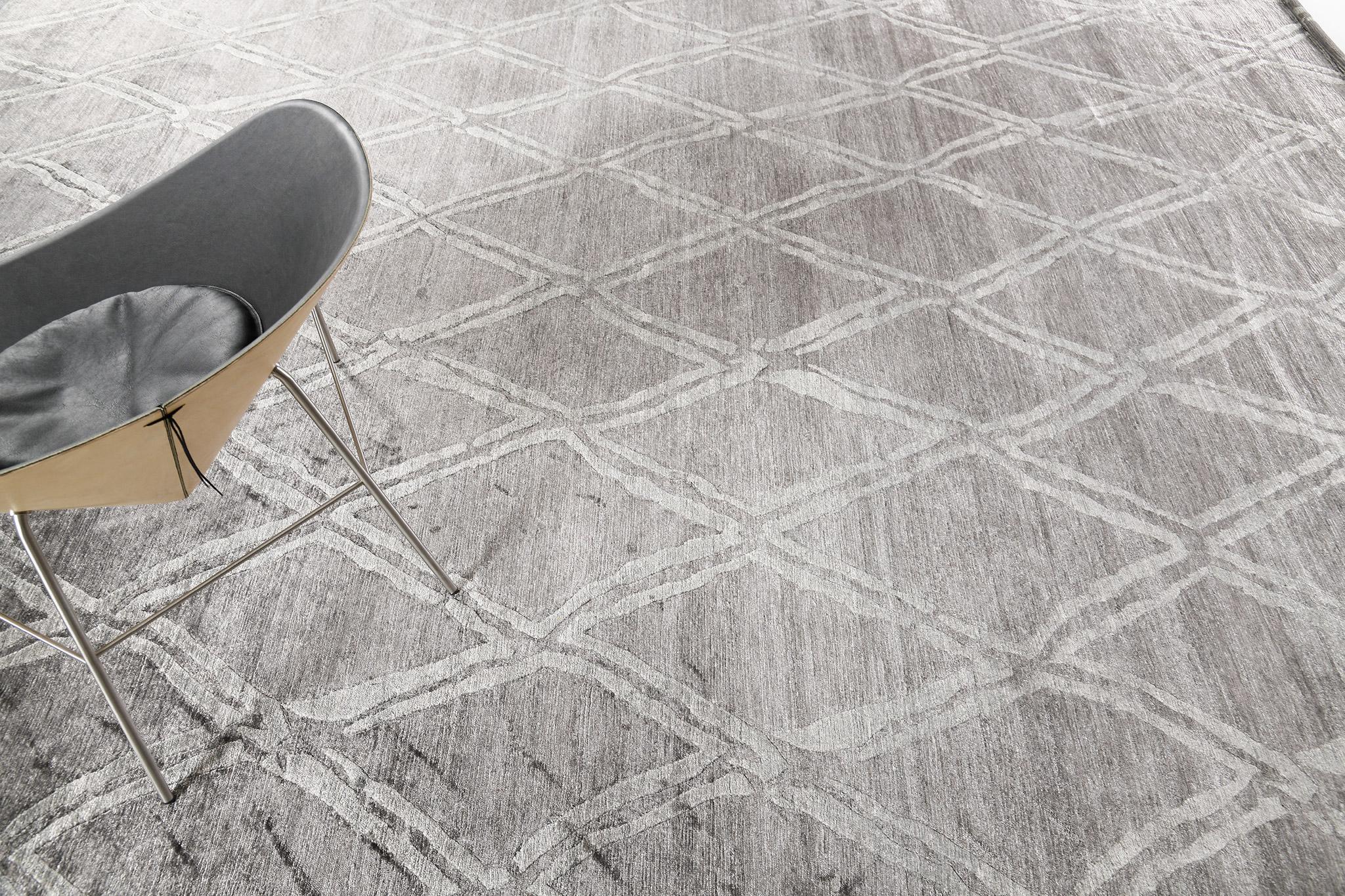 Mehraban Alfombra de seda de bambú de diseño moderno Palizada en relieve Siglo XXI y contemporáneo en venta