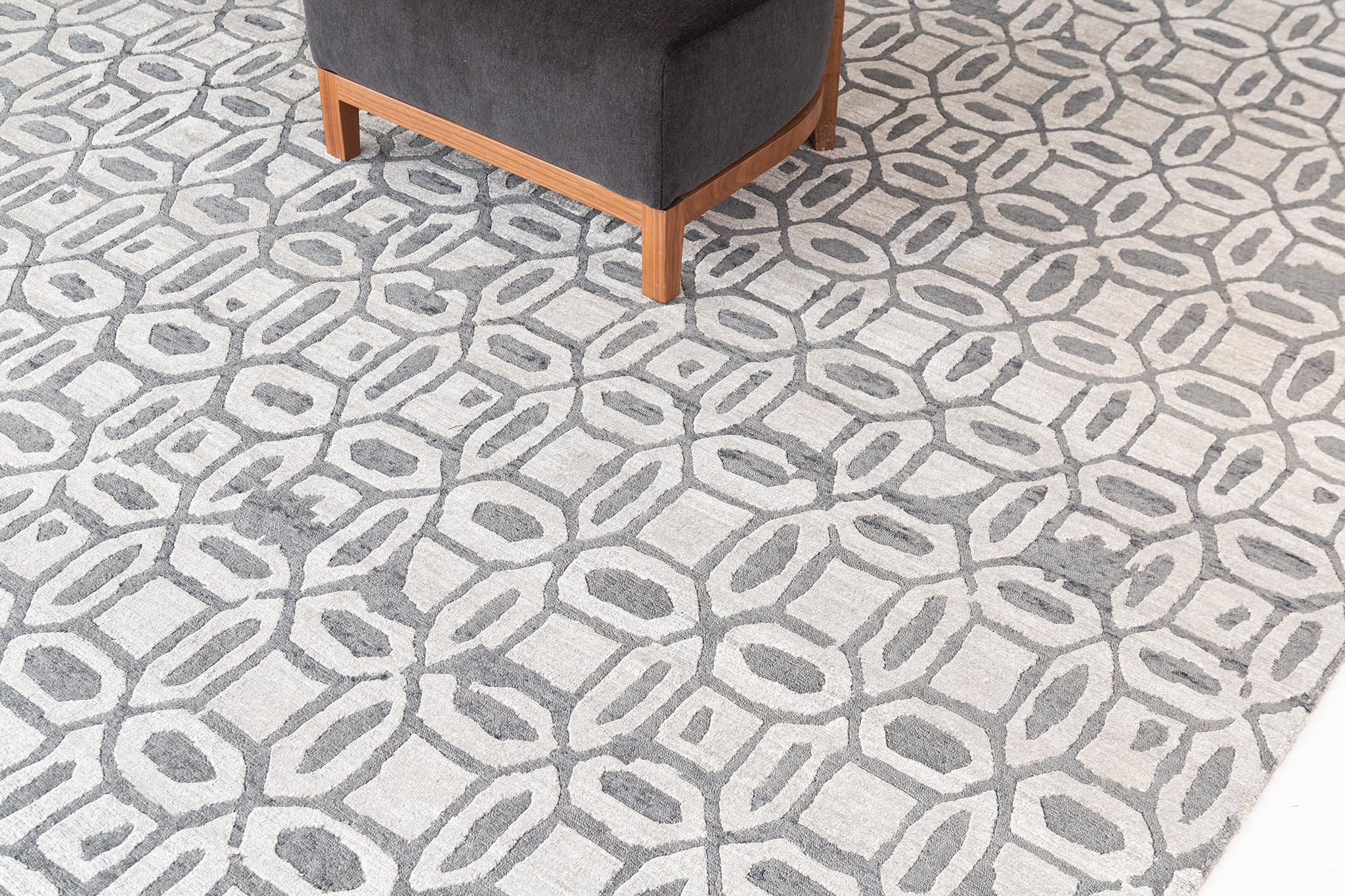 Mehraban Rugs, Tappeto in seta di bambù dal design moderno Rallegra in vendita 4