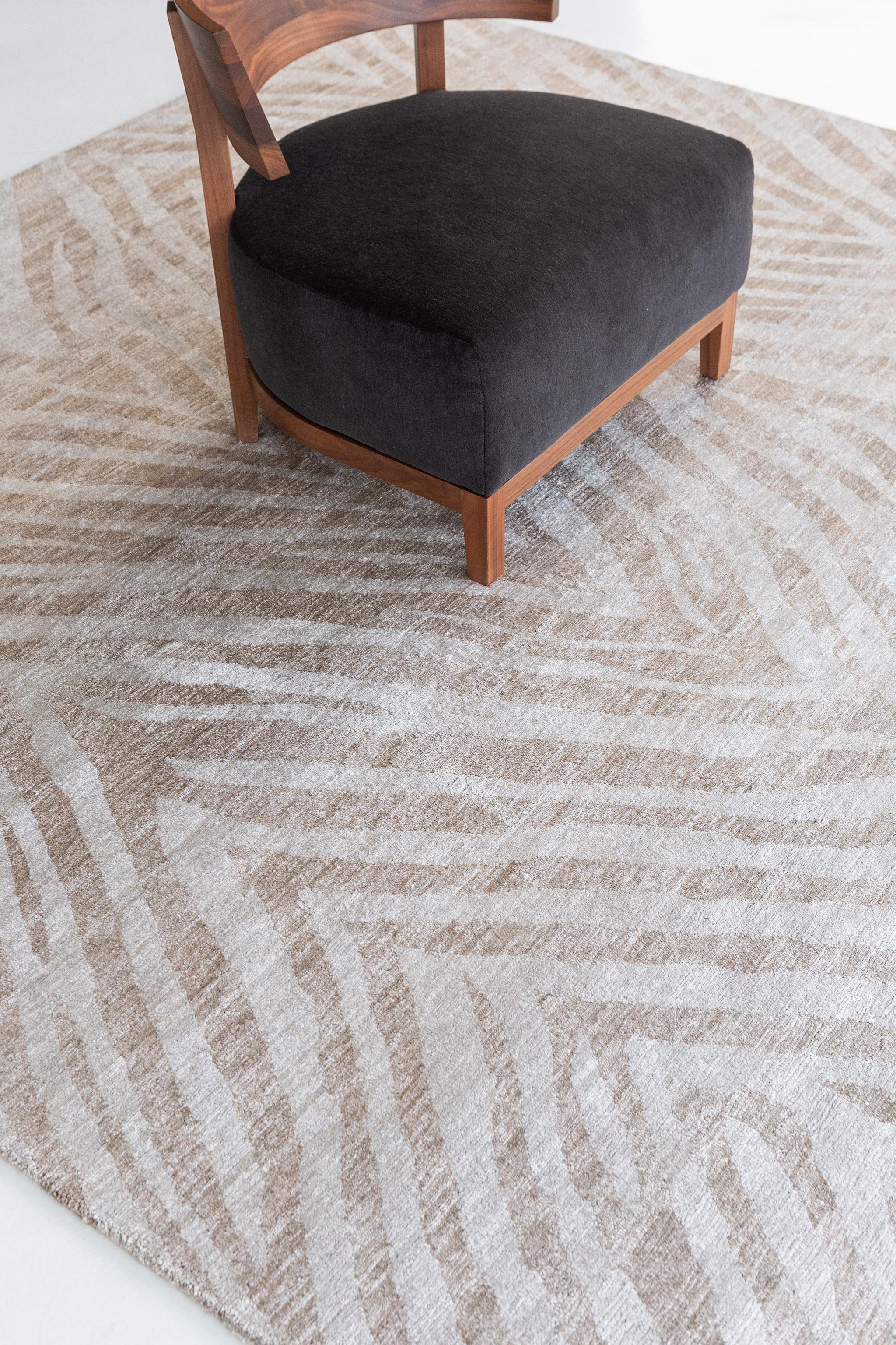 Indiano Mehraban Rugs, Tappeto in seta di bambù dal design moderno Zuri in vendita