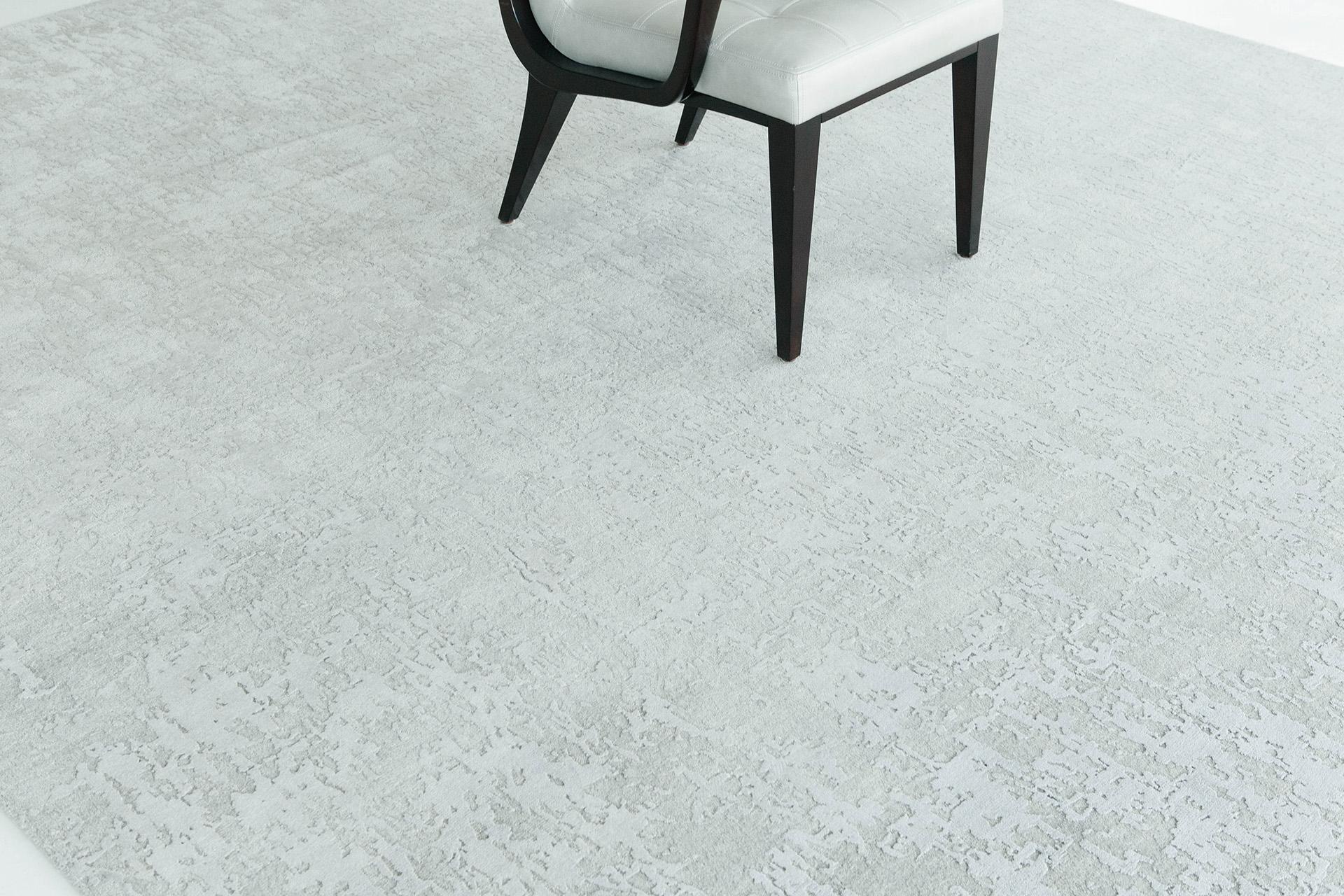 Mehraban Modern Design Mezzo Kollektion Teppich aus Wolle und Seide mit Prägung ESK408 (Indisch) im Angebot