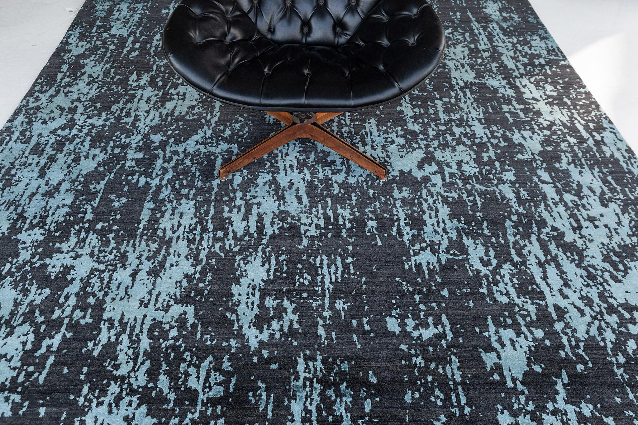 Contemporary Mehraban Modern Design Mezzo Collection Wool & Silk Embossed Rug ESK409 For Sale