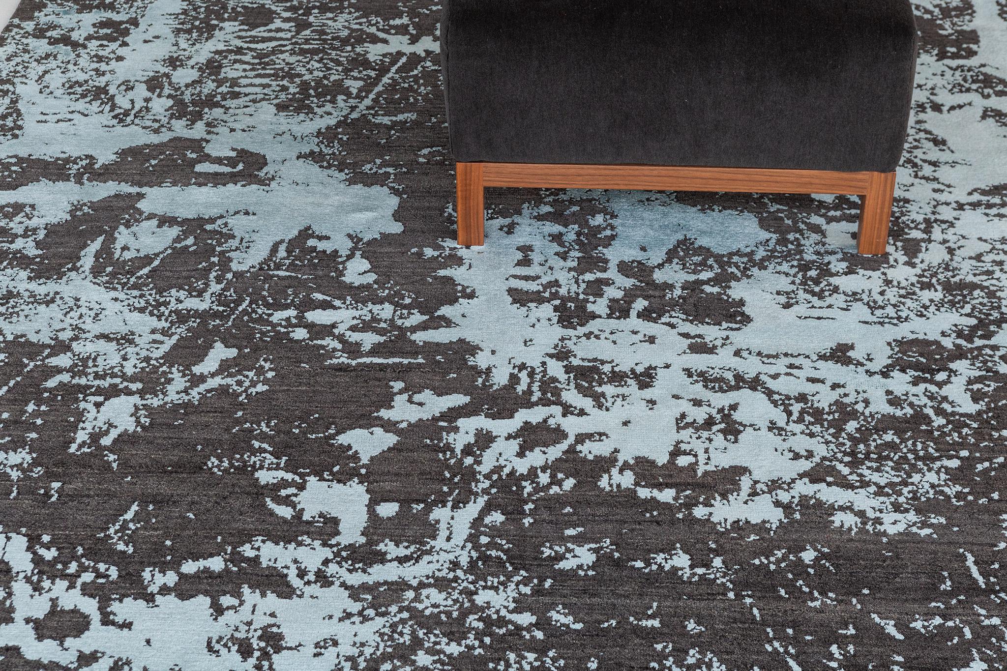 Mehraban Modern Design Mezzo Kollektion Teppich aus Wolle und Seide mit Prägung ESK431 im Zustand „Neu“ im Angebot in WEST HOLLYWOOD, CA