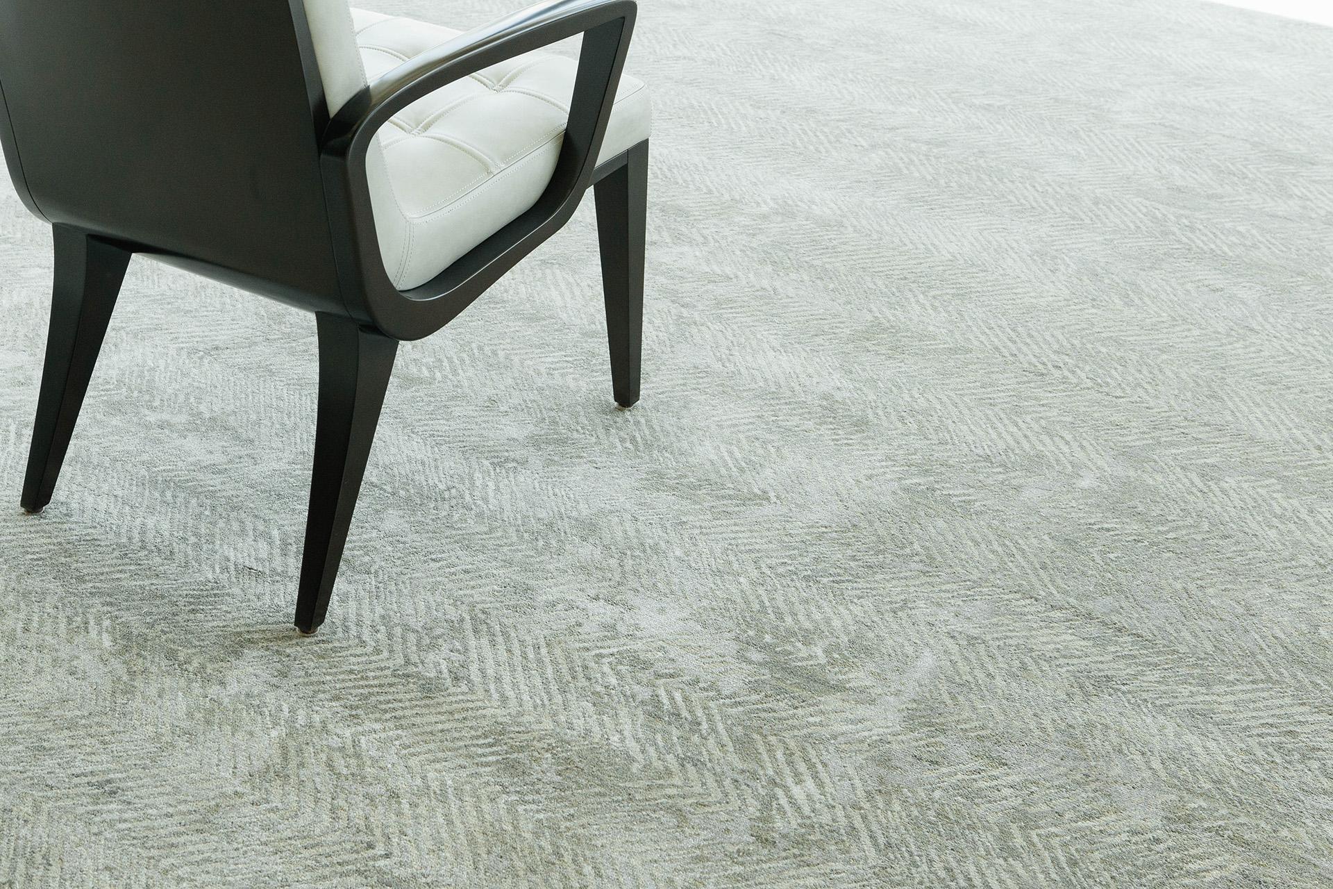 Mehraban Modern Design Mezzo Kollektion Teppich aus Wolle und Seide mit Prägung ESK470 (Geprägt) im Angebot