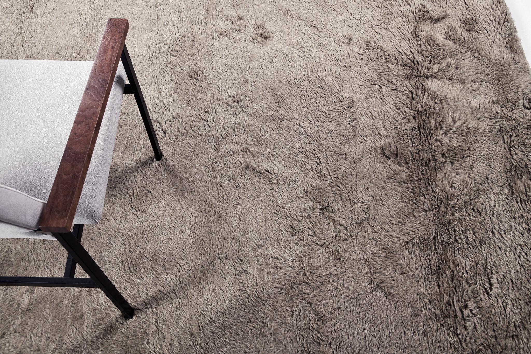 Numéro de tapis
32176
Taille
8' 2