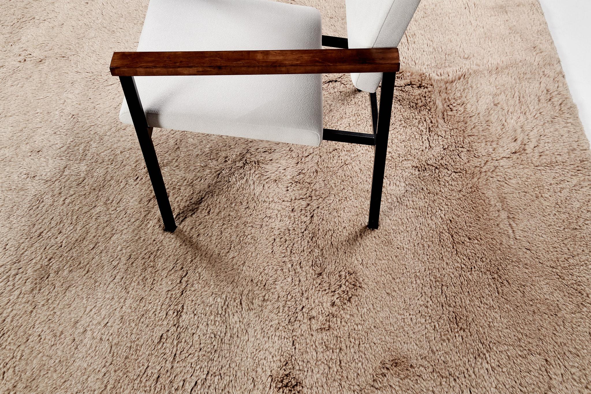 Noué à la main Mehraban Moroccan Sand, Loam Collection en vente
