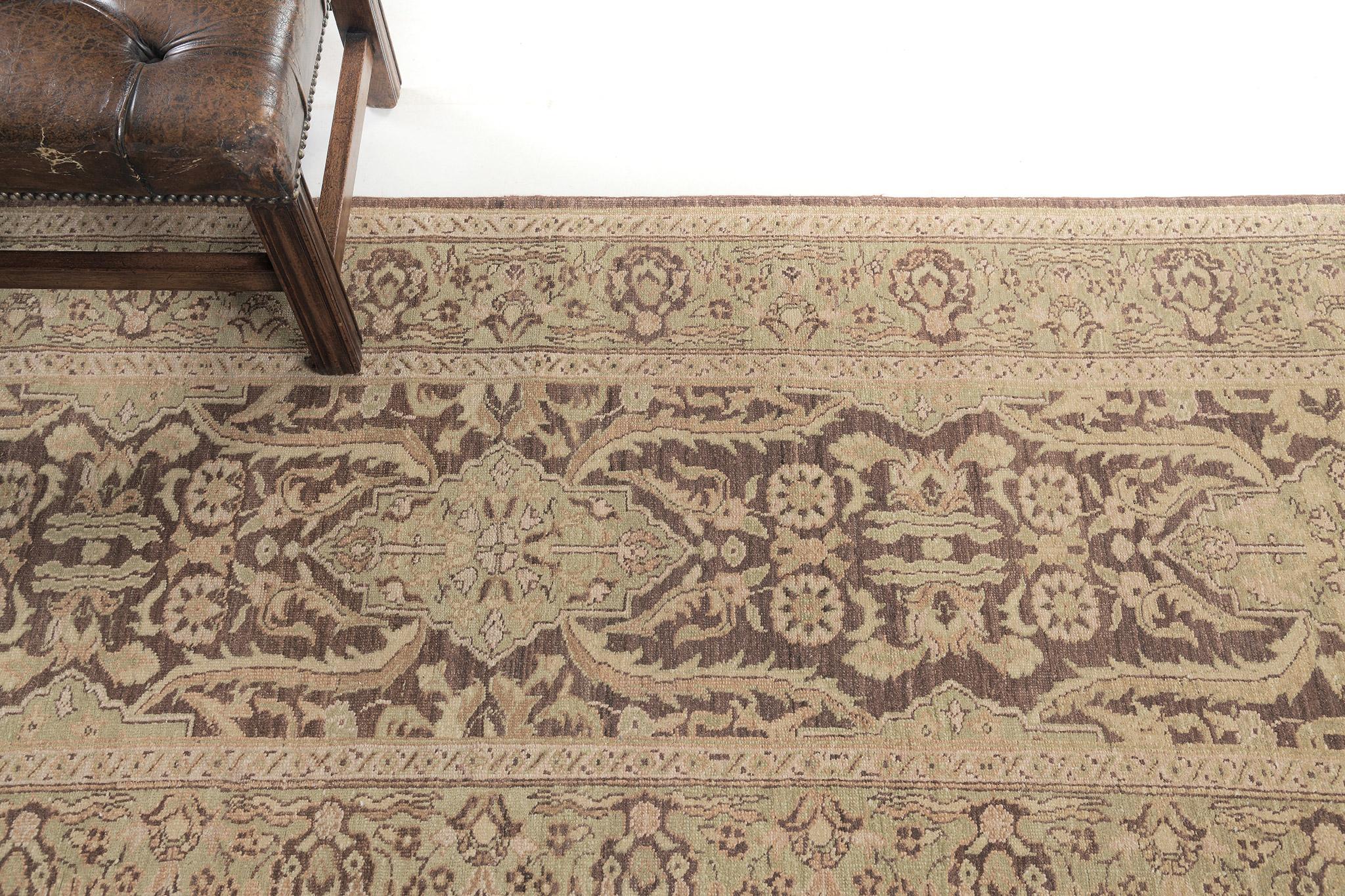 This impressive masterpiece features a gorgeous symmetry of foliage and motifs. Gold and rust-red are perfectly added to the charm of this runner. Agra is known for its unique palette of colors that brings up an ethereal appearance that is beautiful