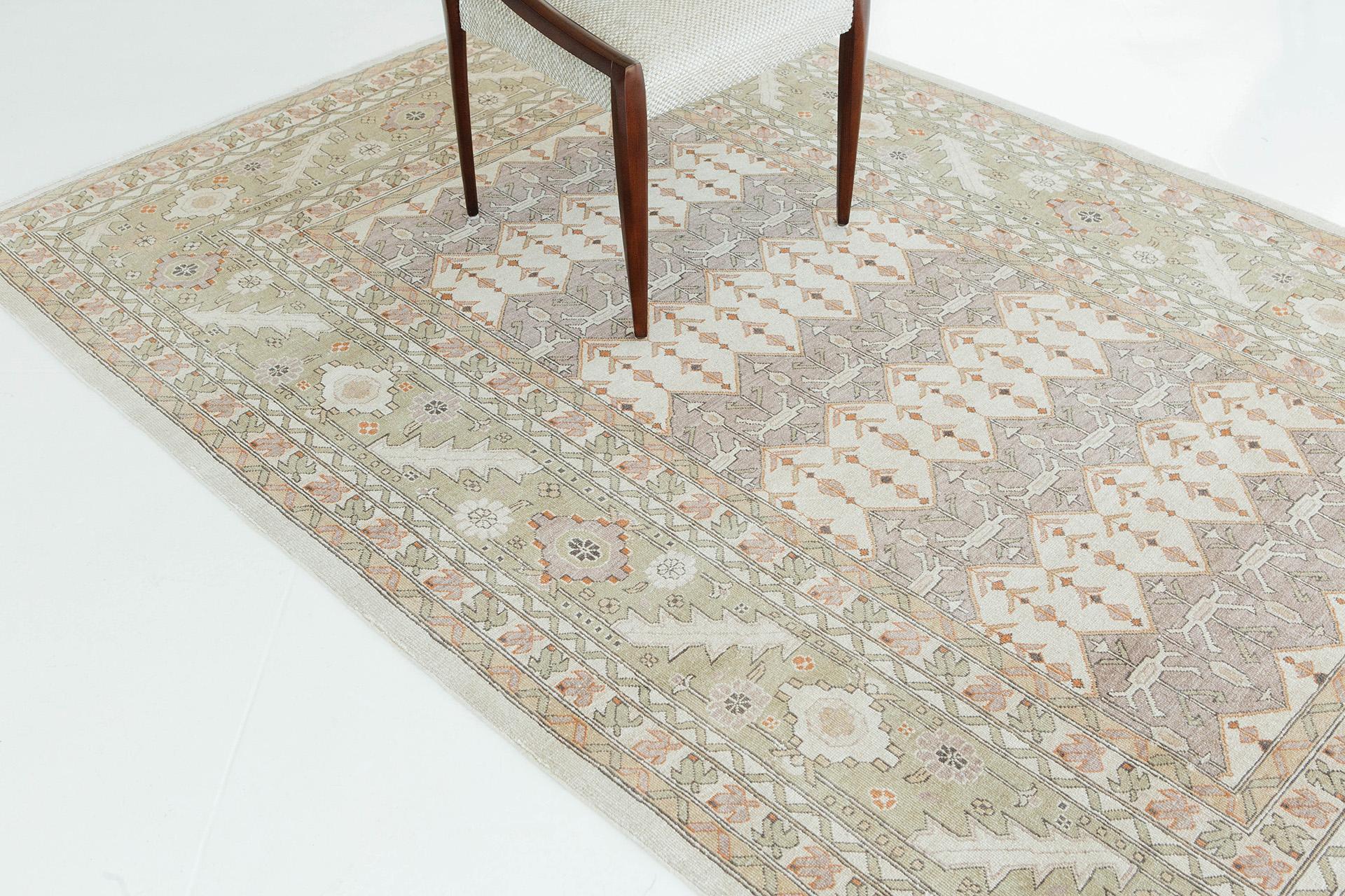 This Bakhtiari's panel design brings a touch of paradise into your home. The natural dyed colors of khaki, liver chestnut, and shadow green provide a feeling of comfort in your eyes. The rug's sophisticated pile weave pays homage to the field