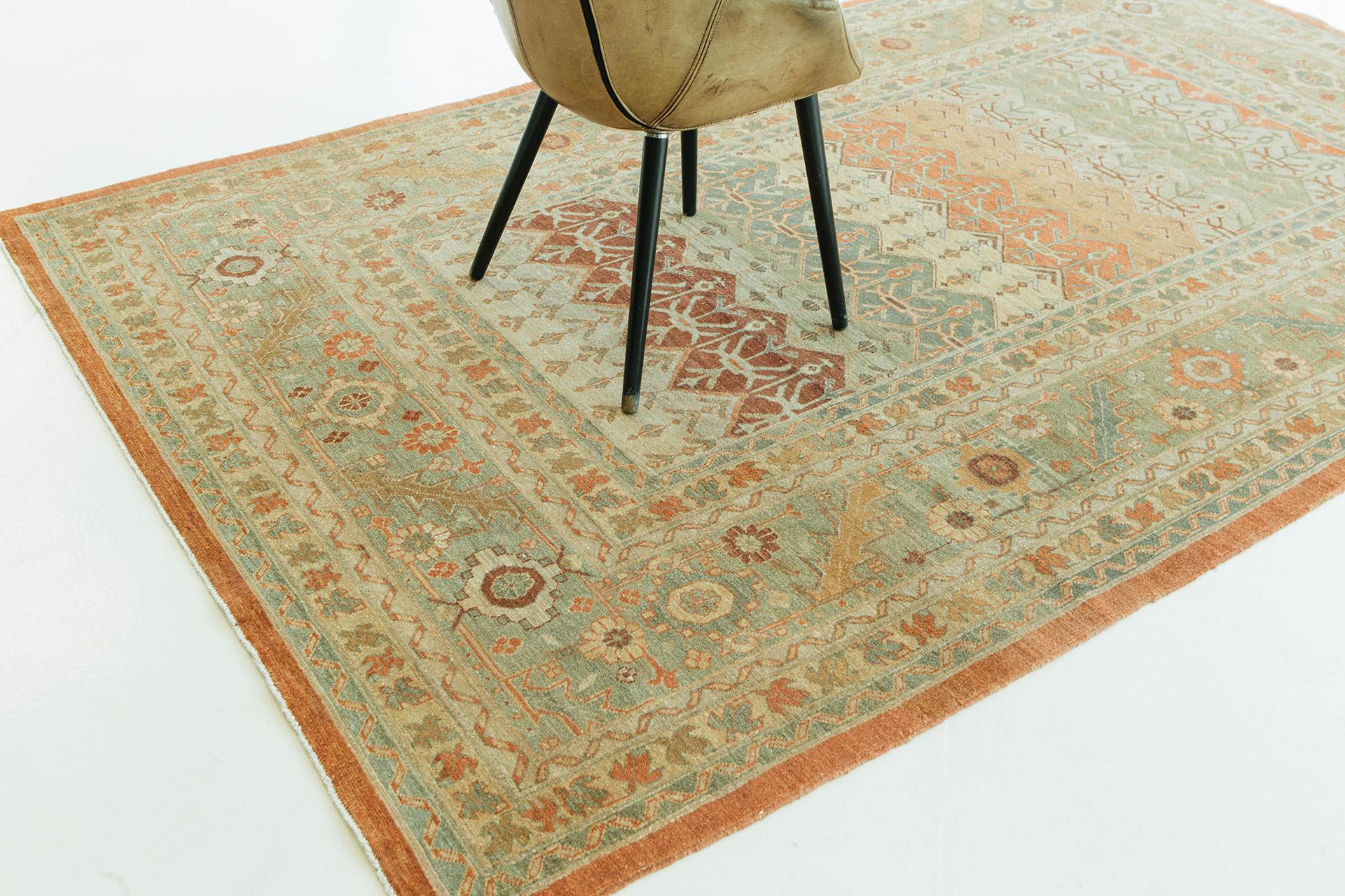 XXI secolo e contemporaneo Mehraban Rugs con tintura naturale e disegno a pannelli in stile Bakhtiari D5105 in vendita