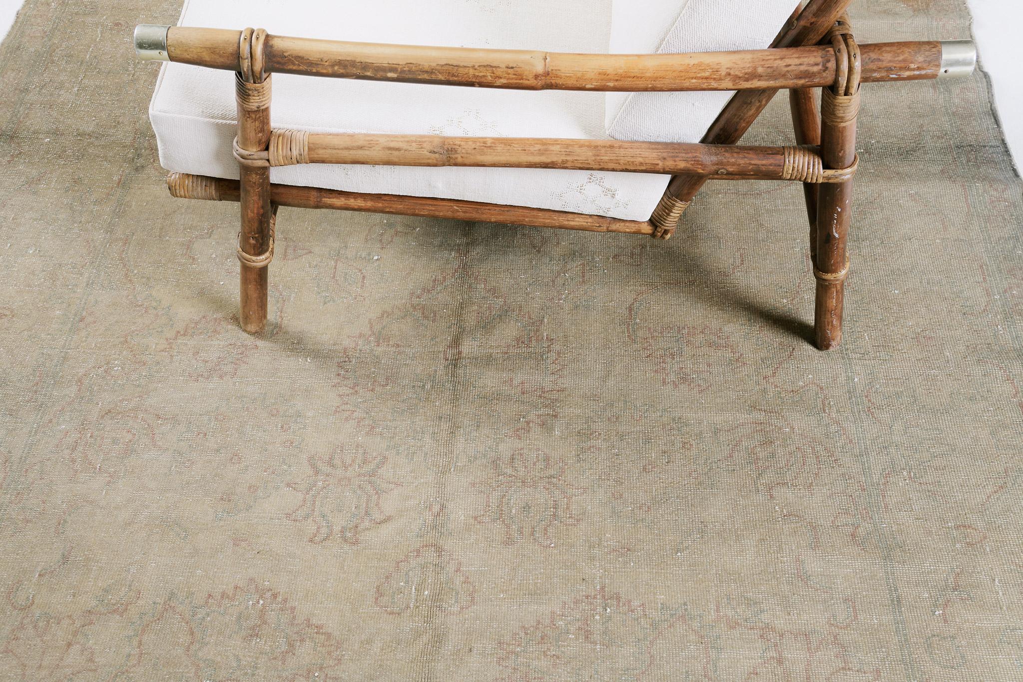 Mehraban Natural Dye Egyptian Antique Agra Revival Rug In New Condition For Sale In WEST HOLLYWOOD, CA