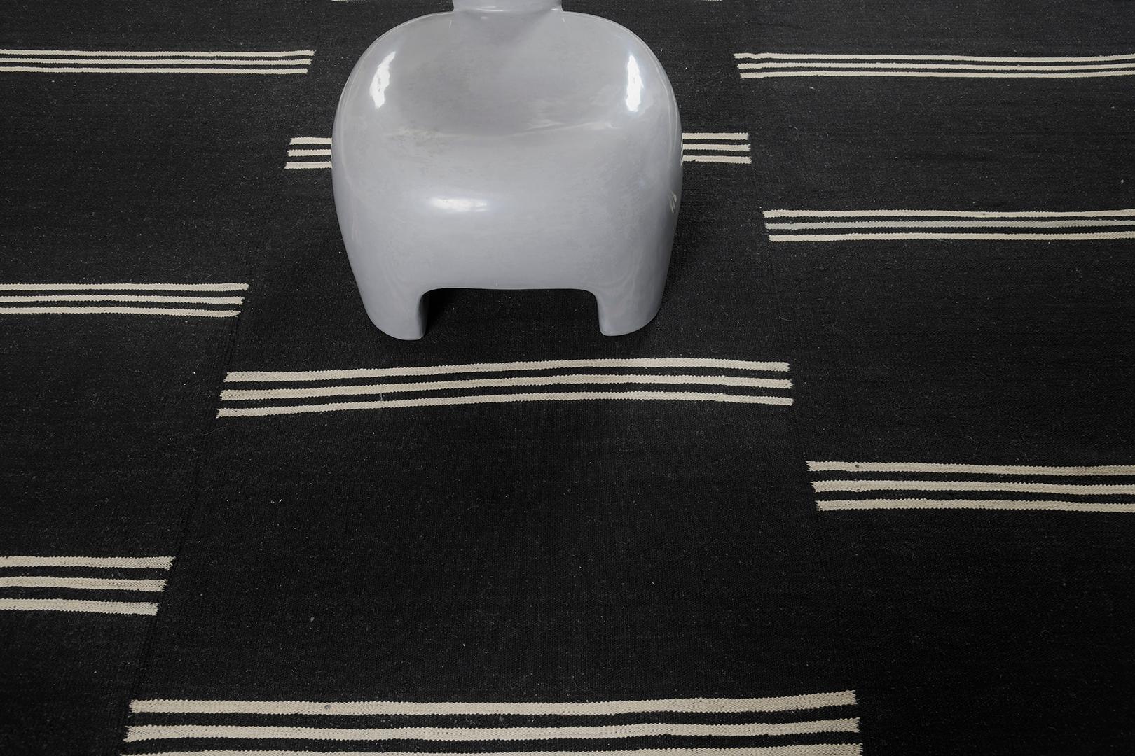 Mehraban Tejido plano de tinte natural Kilim Pakistaní en venta