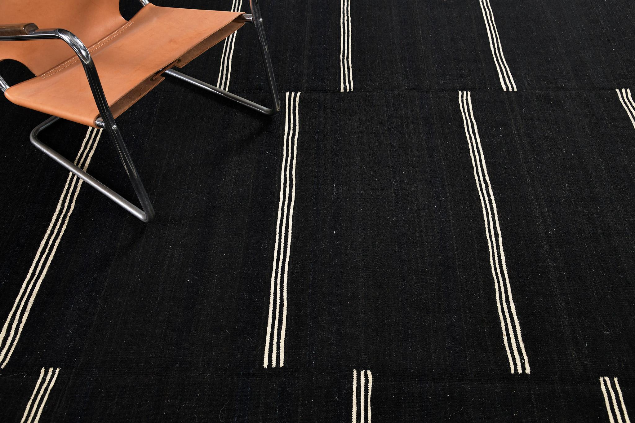 Mehraban Tejido plano de tinte natural Kilim Pakistaní en venta