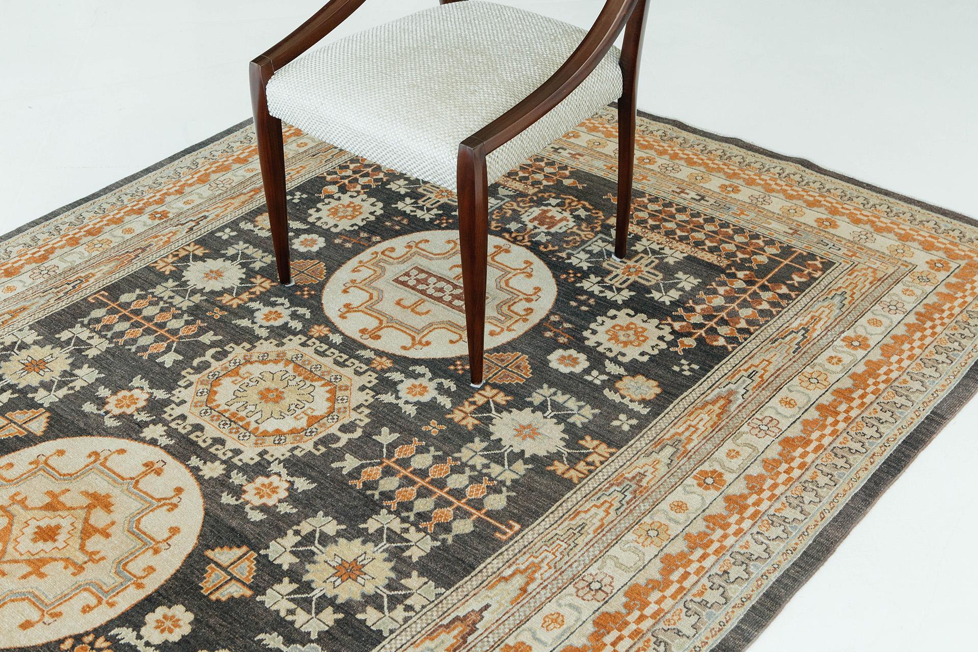 XXI secolo e contemporaneo Mehraban Rugs con tintura naturale in stile khotan Collection'S D5429 in vendita