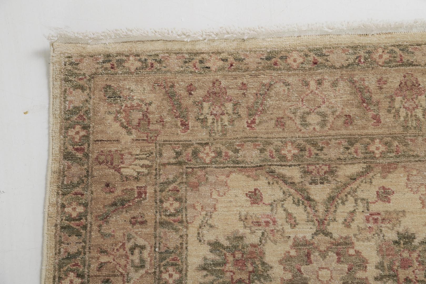 Noué à la main Mehraban Sultanabad Design D244 Divine Runner teinture naturelle en vente