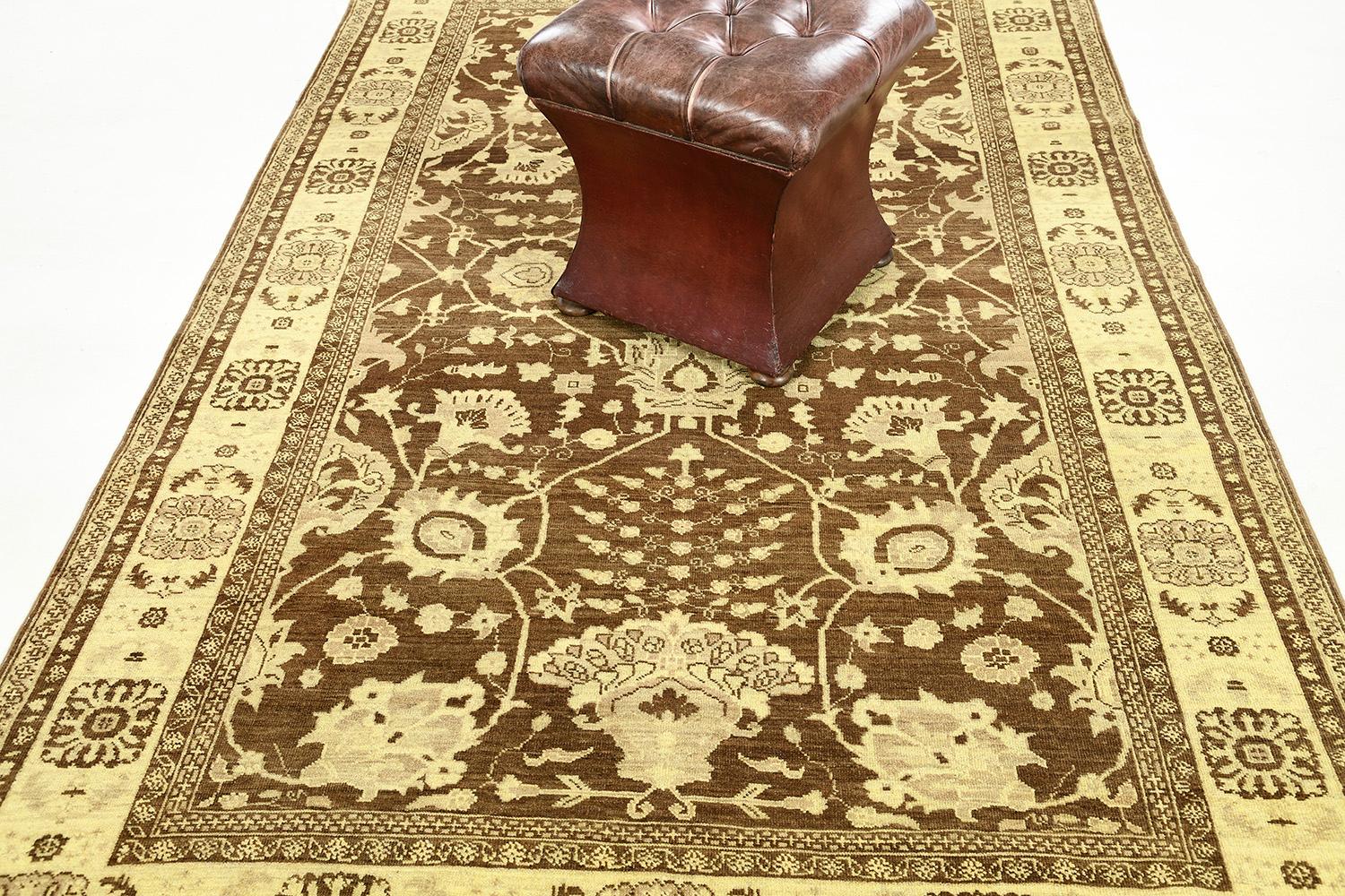 Hand-Knotted Mehraban Natural Dye Sultanabad Design Rug
