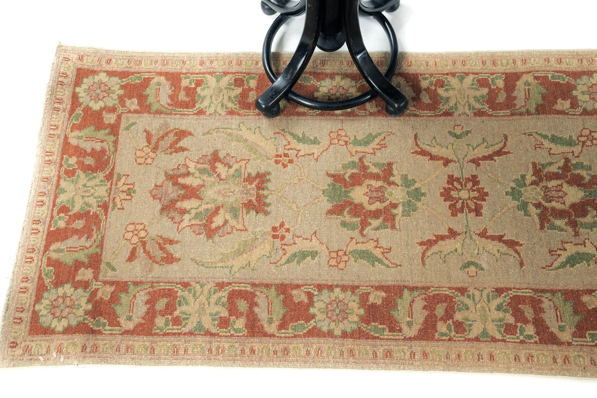 This mesmerizing Sultanabad Runner has patterns of peonies that make the rug impressive. It makes your interior more fascinating. Neutral tones feature even the smallest details of the patterns and motifs that match with the a camel backdrop. It