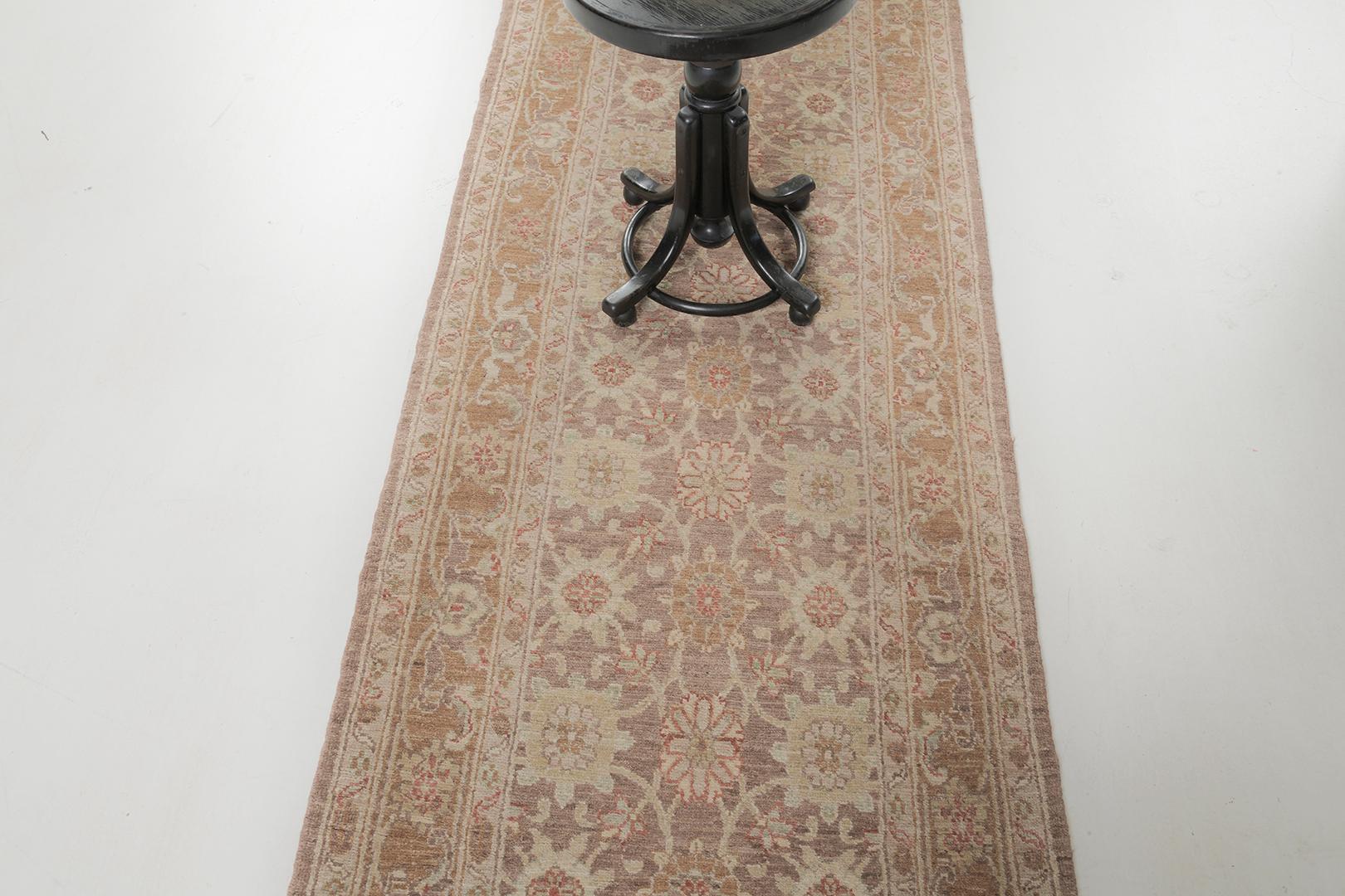 Mehraban Natural Dye Sultanabad Design Runner Divine In New Condition For Sale In WEST HOLLYWOOD, CA