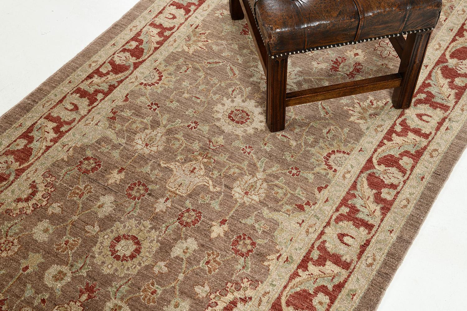 XXI secolo e contemporaneo Runner Sultanabad Revival con tintura naturale Mehraban in vendita