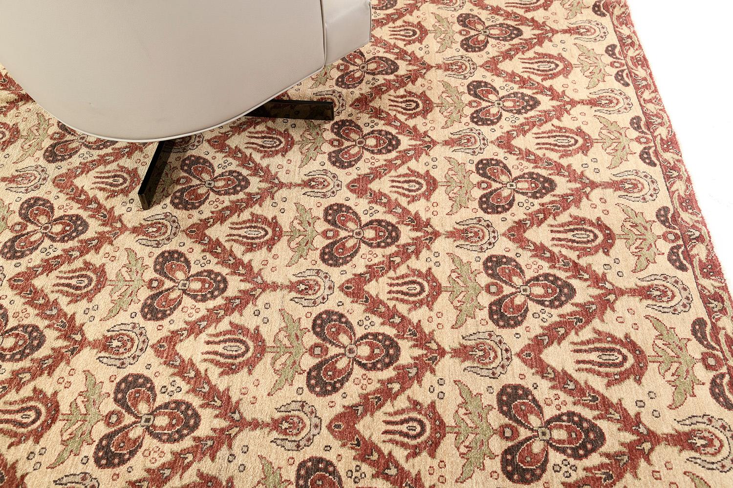 Mehraban Rugs, Tappeto Quadrato Transitorio con Tintura Naturale In condizioni Nuovo in vendita a WEST HOLLYWOOD, CA