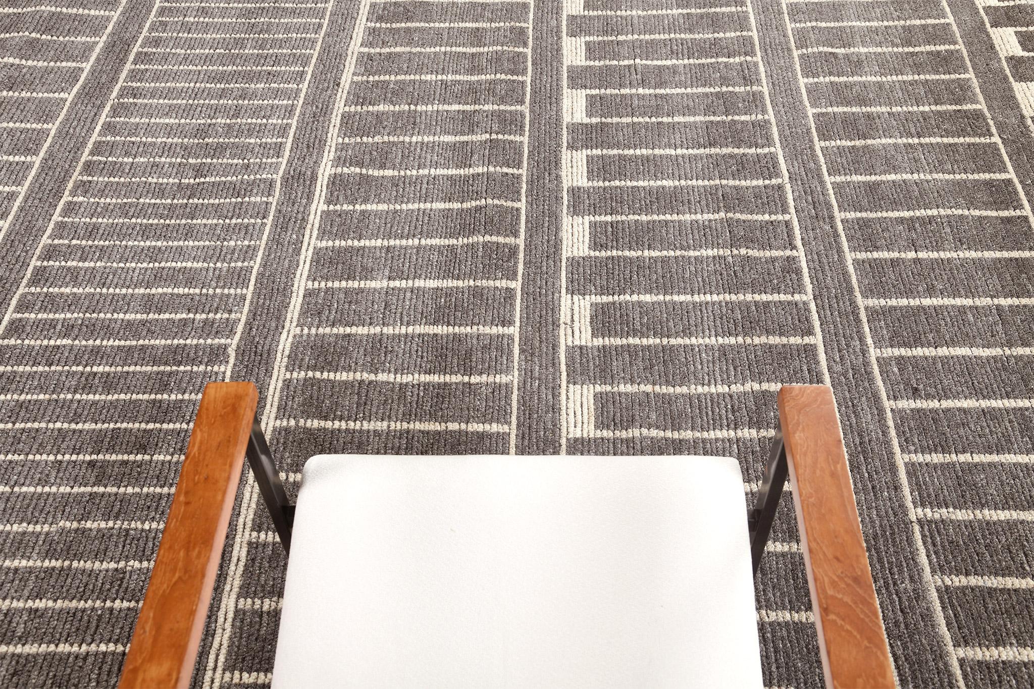 Numéro de tapis
32161
Taille
9' 3