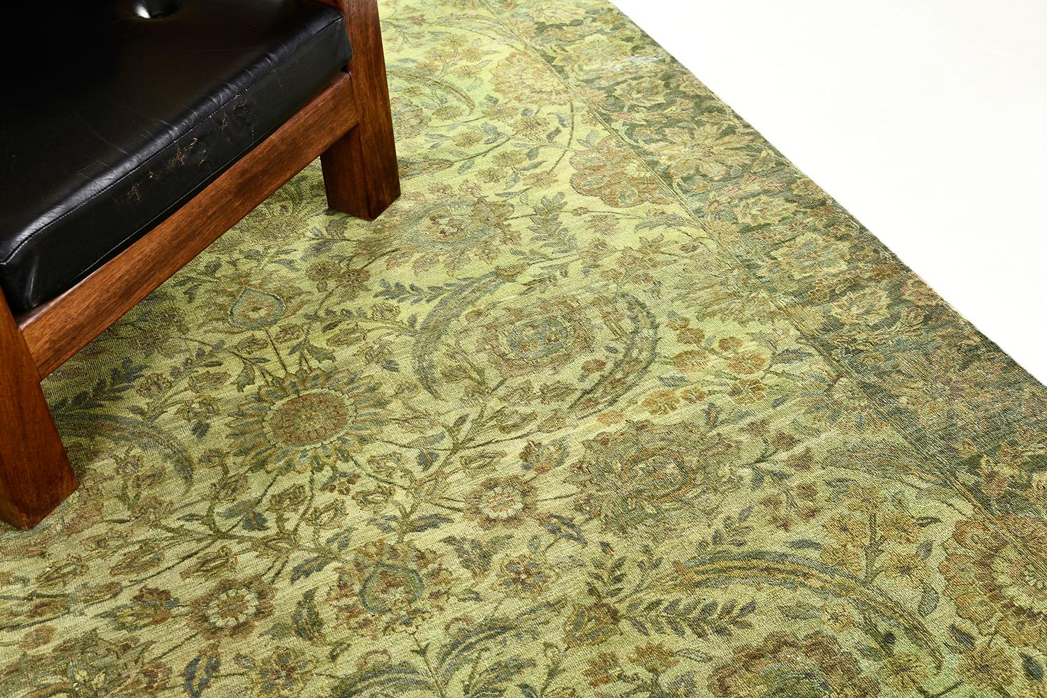 Mehraban Overdyed Agra Design Rug In New Condition For Sale In WEST HOLLYWOOD, CA
