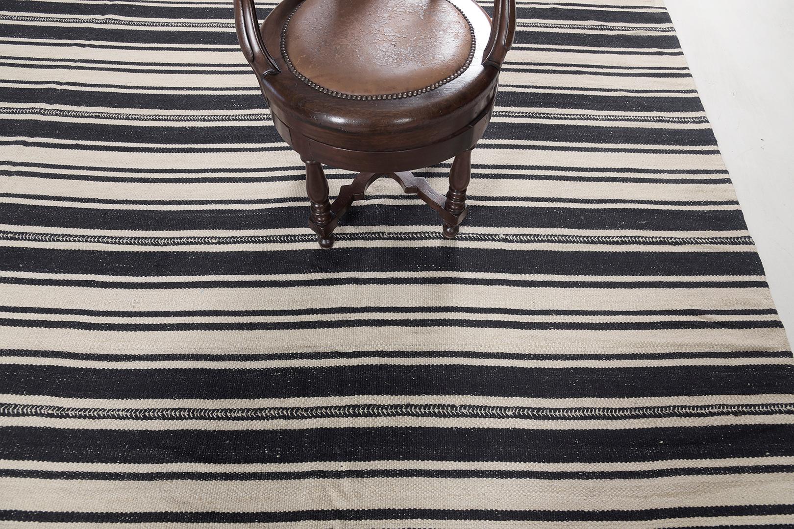 Mehraban Persischer Flachgewebe-Kelim von Mehraban (Handgeknüpft) im Angebot