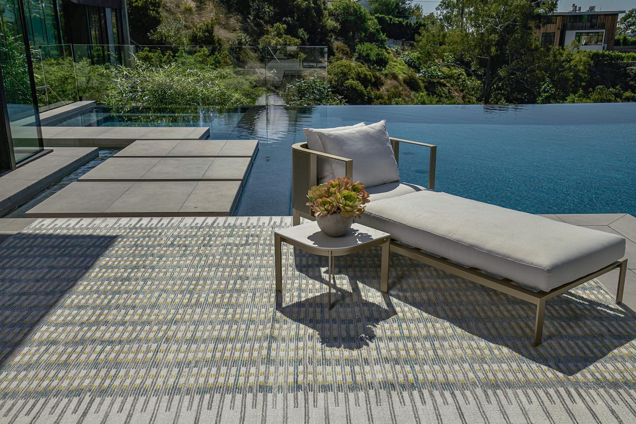 Enjoy the fresh air with Nasim, rugs that work indoors and out.

Rug Number
31422
Size
9' 0