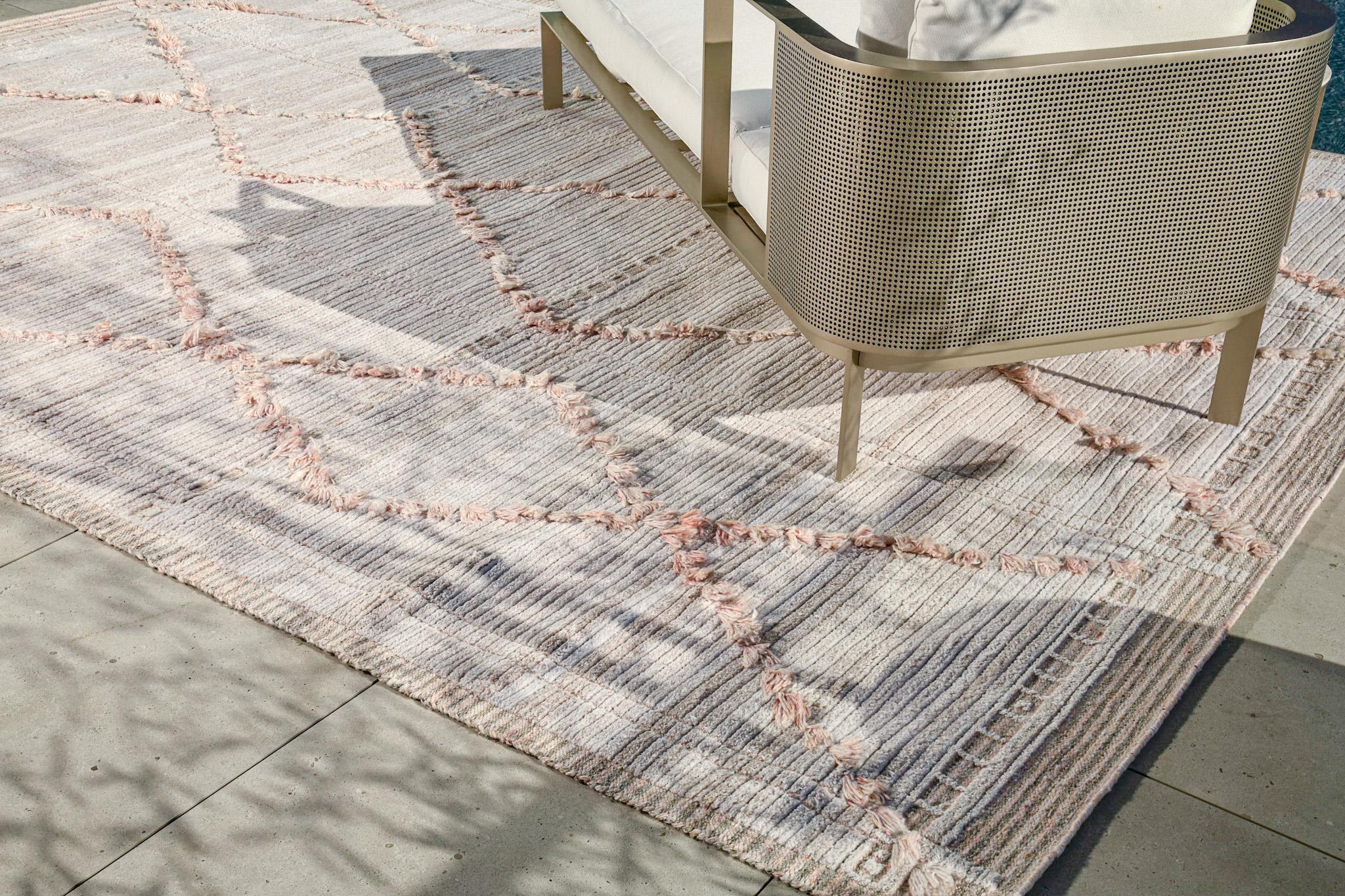 Mehraban Sangiovese, Nasim Kollektion Indoor Outdoor-Teppich (Indisch) im Angebot