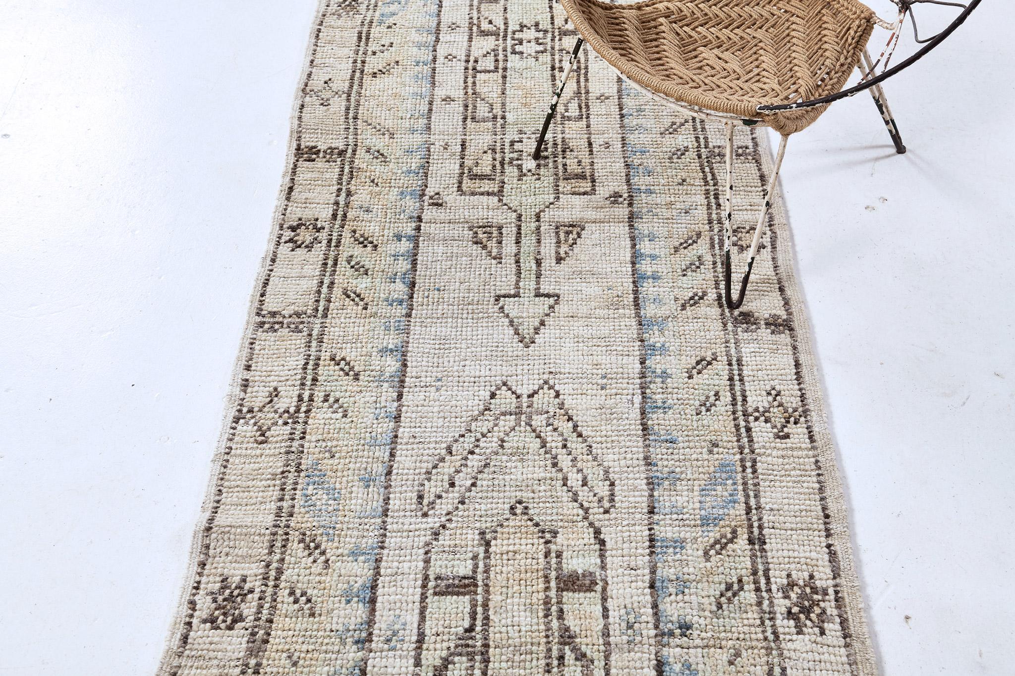 Mehraban Sarandaze Läufer, Domicile Kollektion im Angebot 2