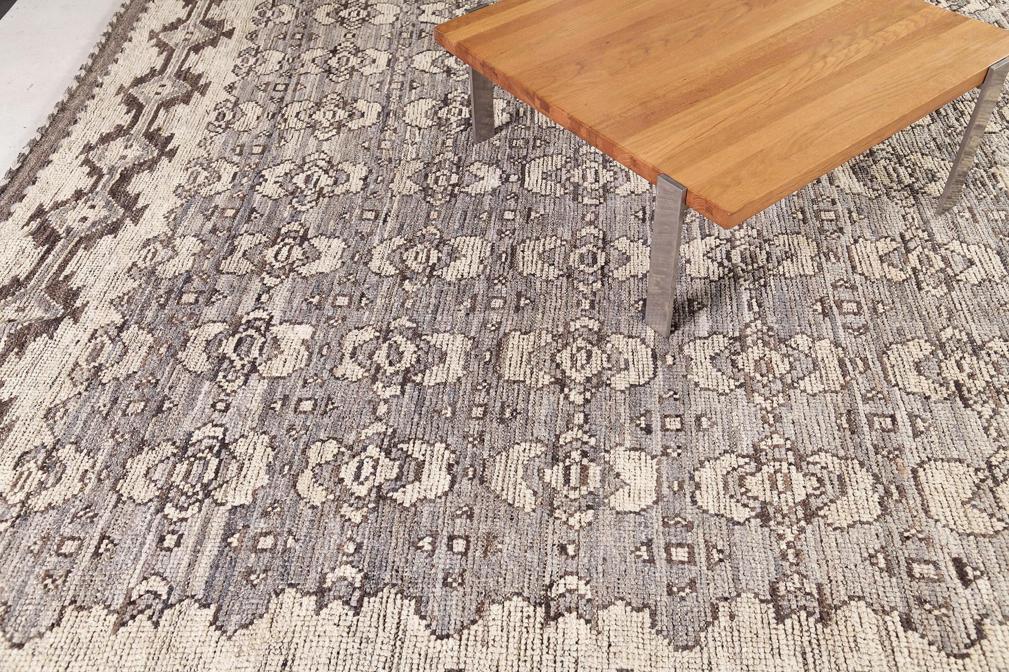 Central Asian Mehraban Sarkoy, Domicile Collection For Sale
