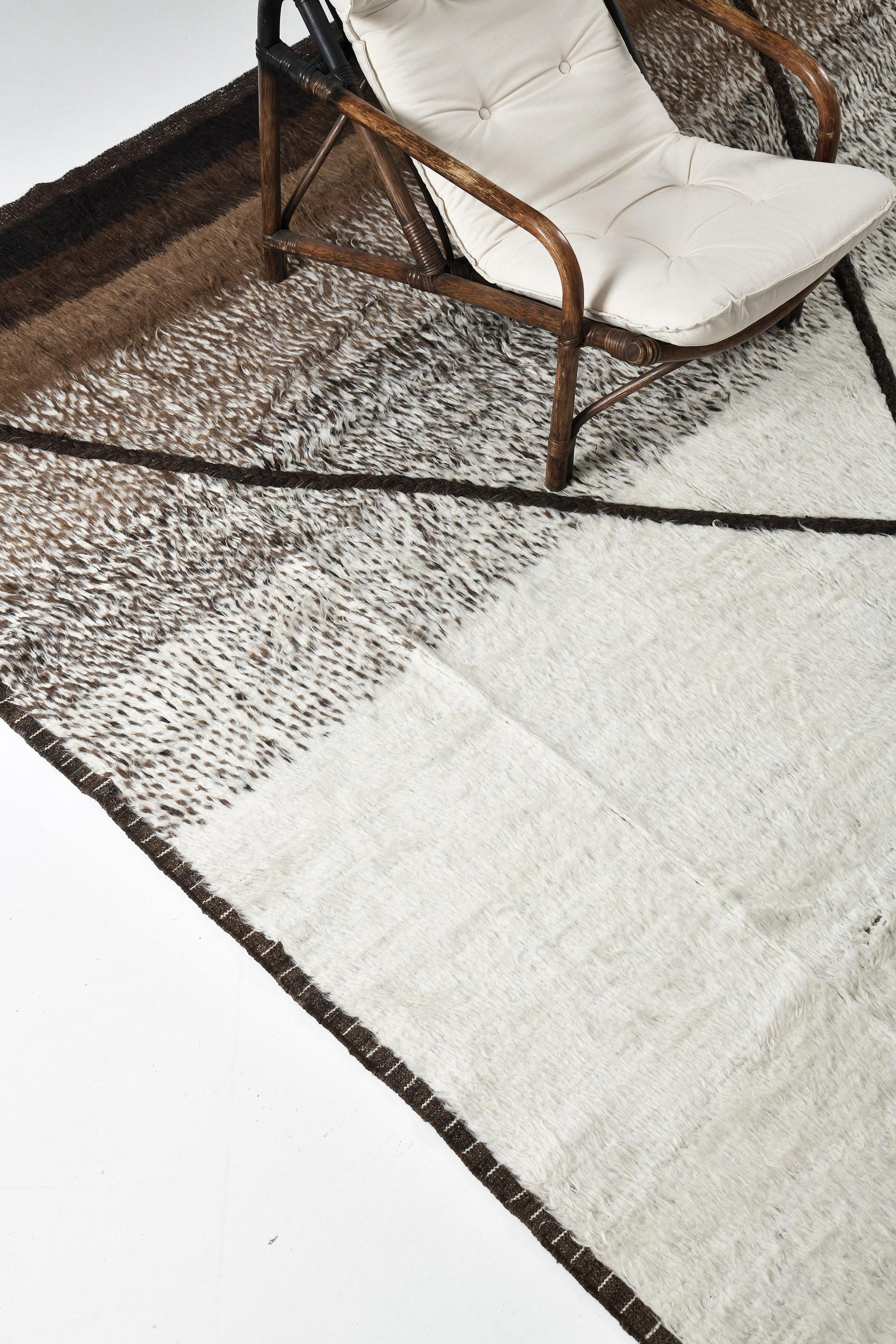 Sebta is a neutral-toned pile weave that features the gradation of sand with a criss-cross accent on this work of art. Perfectly made for the contemporary interior that maximizes the elegance and luxury of your space.

Rug Number
30596
Size
9'