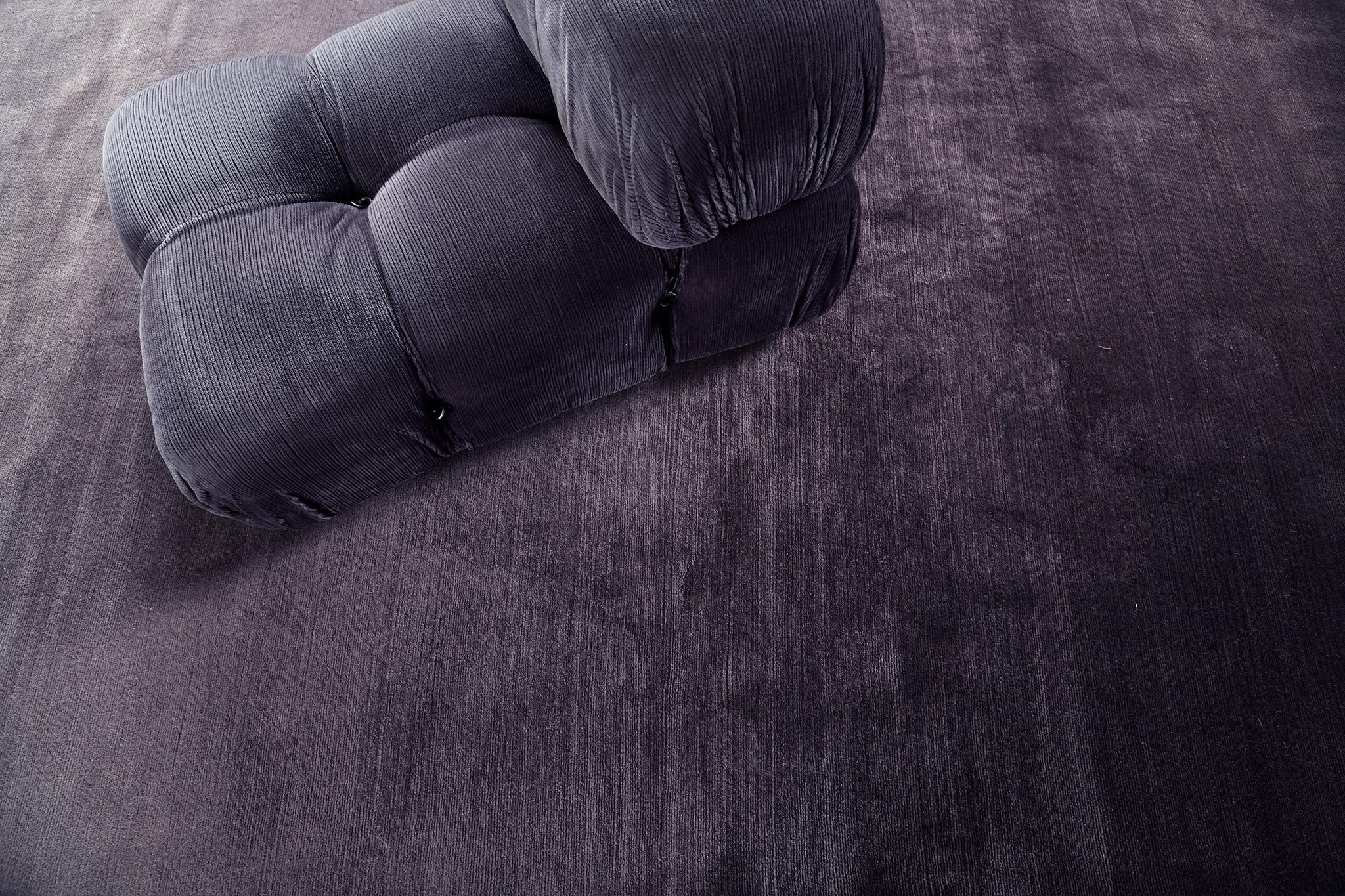 XXI secolo e contemporaneo Mehraban sagomato in mohair solido in vendita