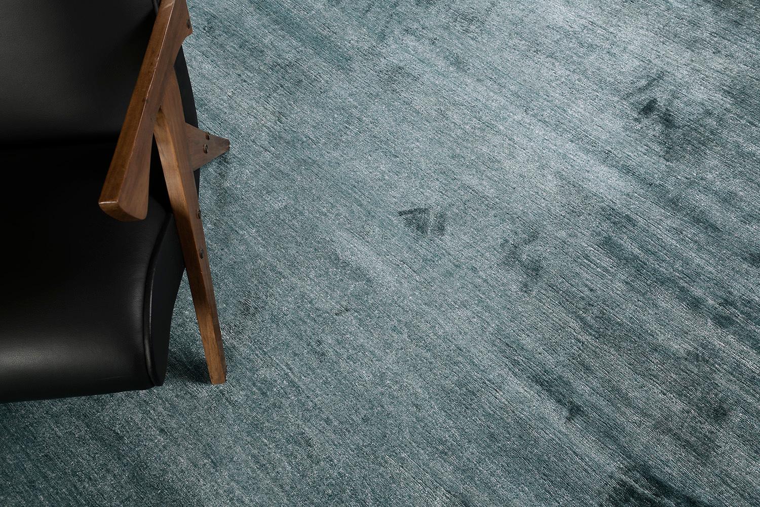 Dara' is a most sought after rug in Elan Collection in the mesmerizing shade of pine green. Its simplicity does not take away from the rug's luxurious quality and beautiful sheen made of bamboo silk. Dara is a fabulous rug for any design